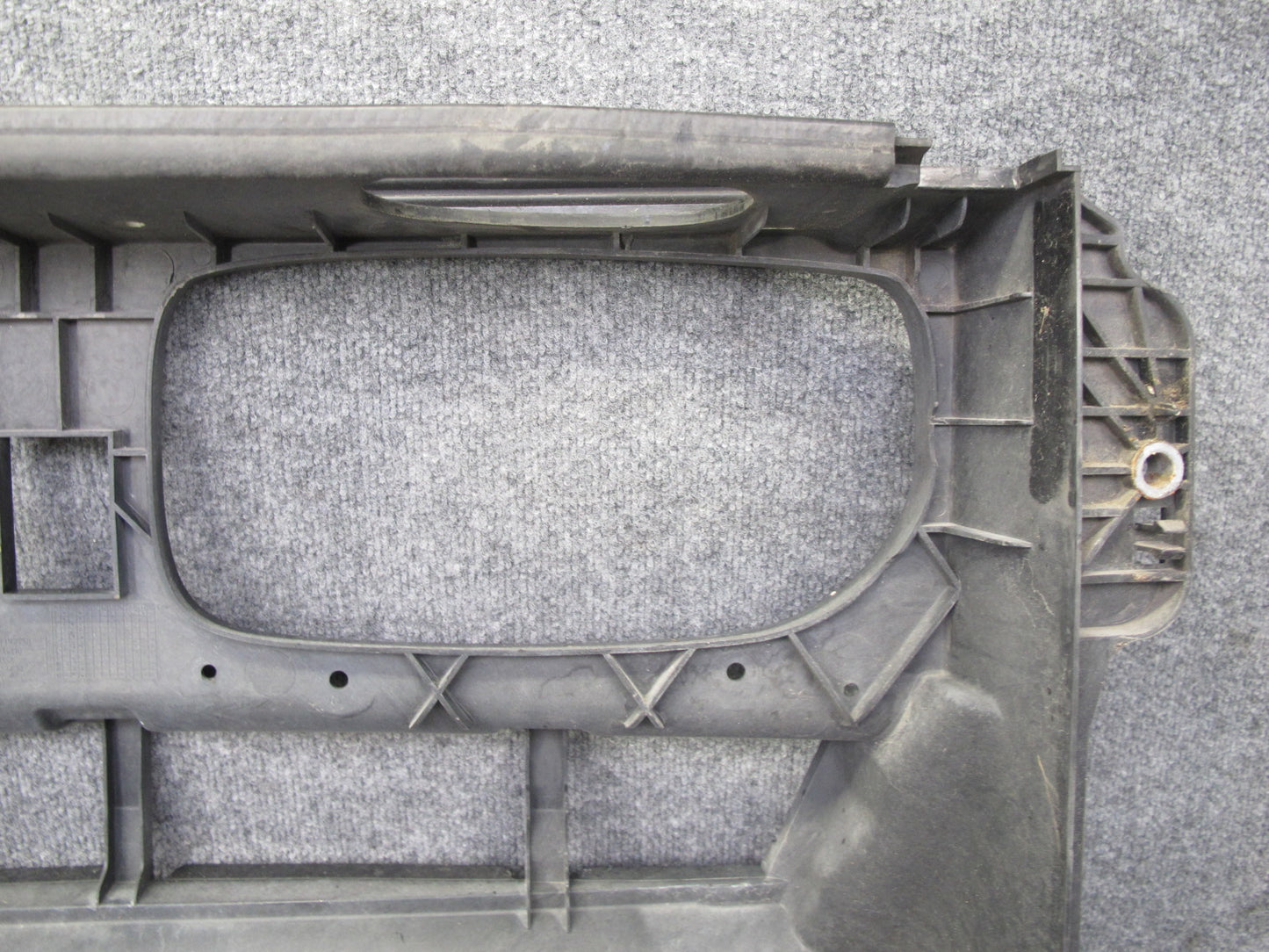 08-14 BMW E71 E72 X6 Engine Air Duct Radiator Core Support Shroud Frame Cover