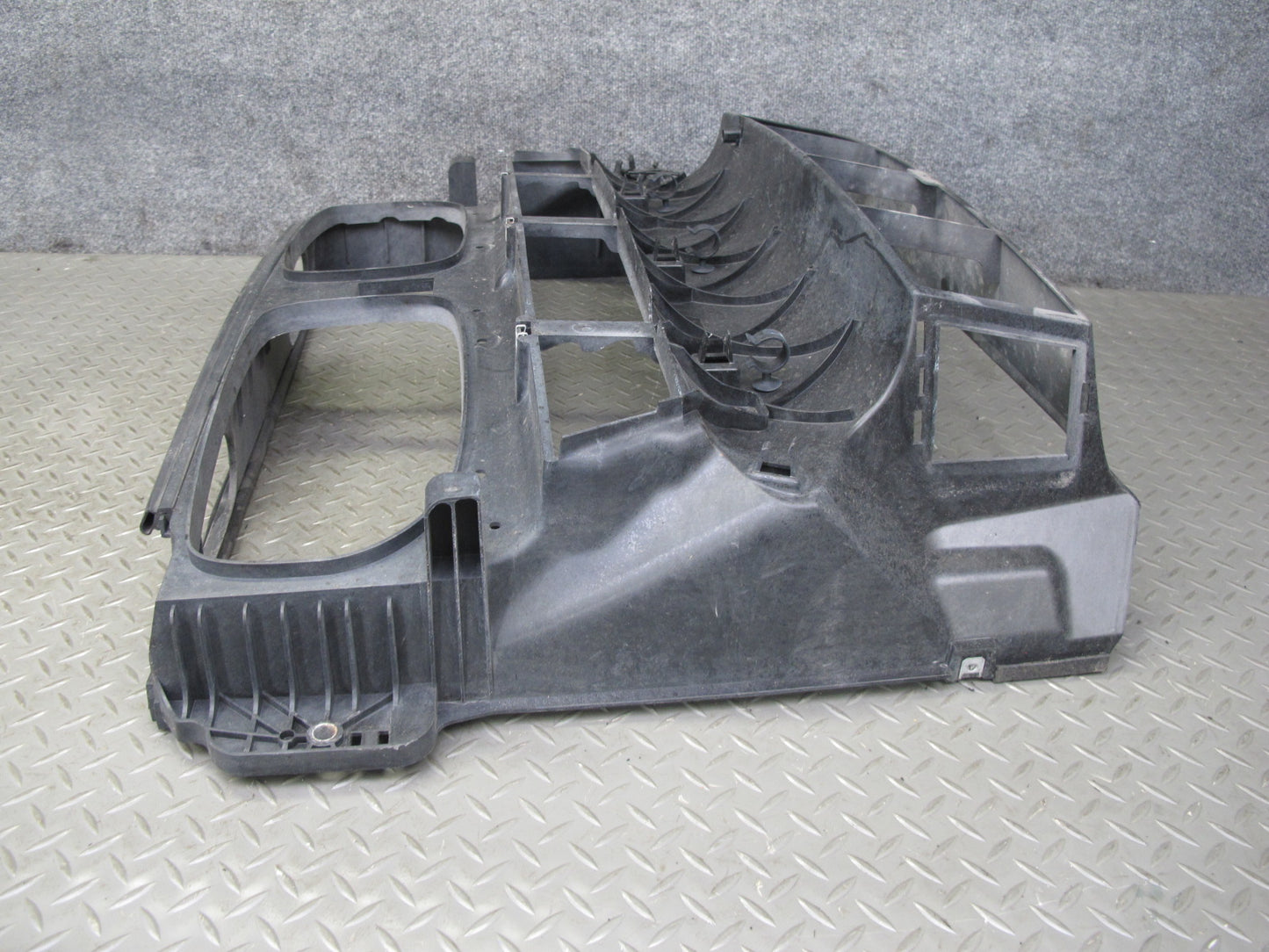 08-14 BMW E71 E72 X6 Engine Air Duct Radiator Core Support Shroud Frame Cover