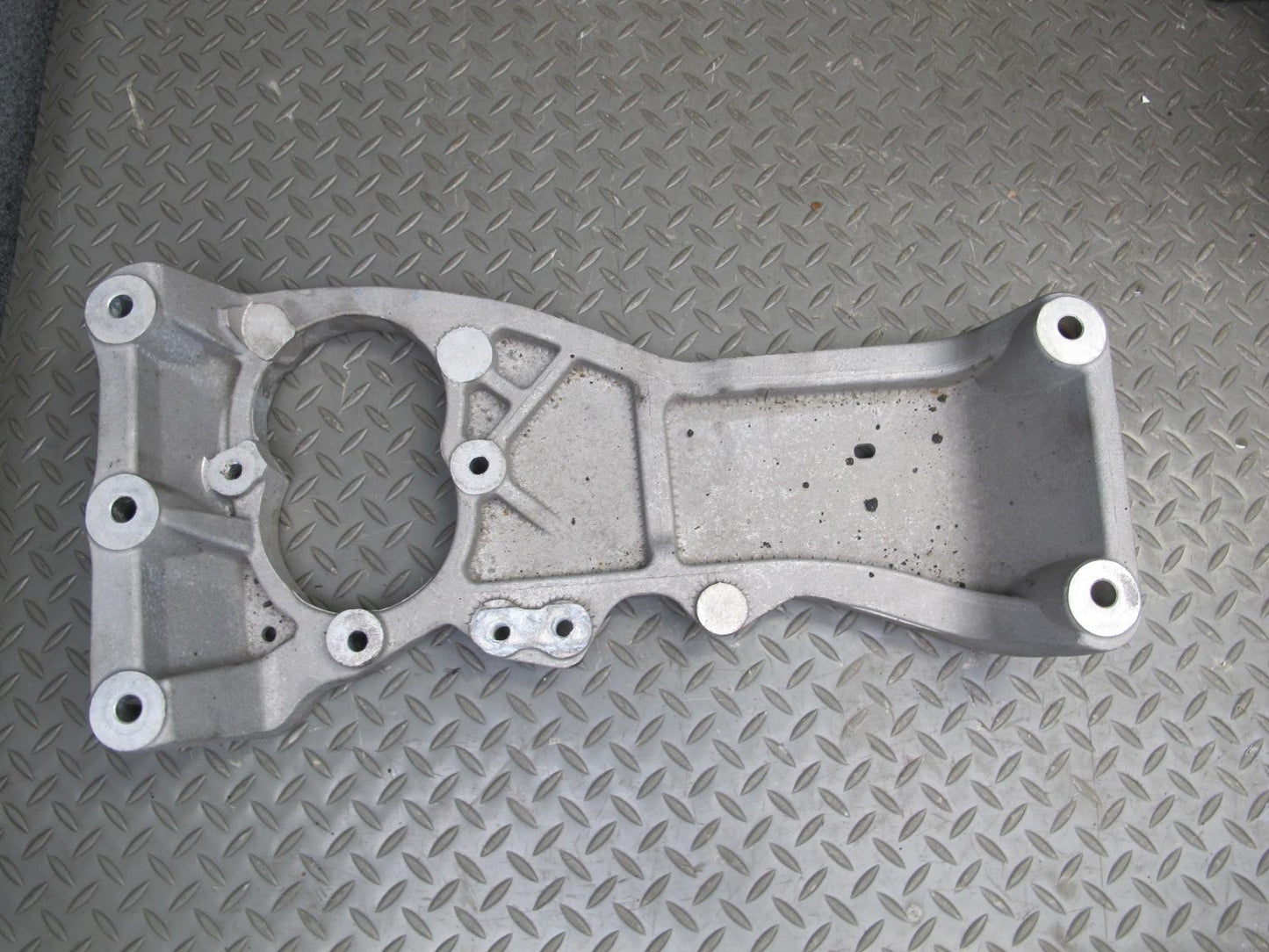 2017-2020 Maserati Levante 3L Engine Transmission Mount Bracket Crossmember Set