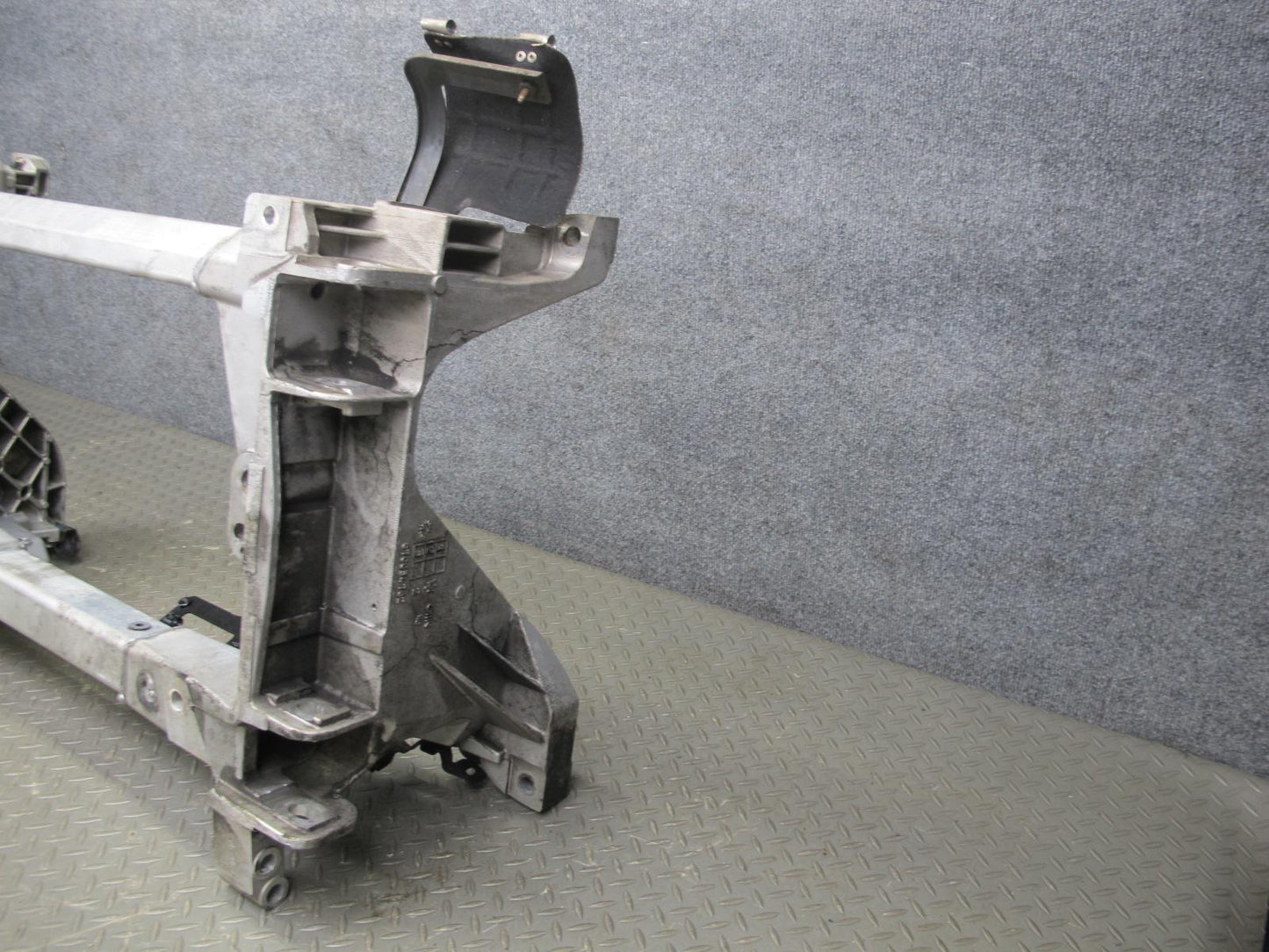 2017-2020 Maserati Levante 3L Engine Transmission Mount Bracket Crossmember Set