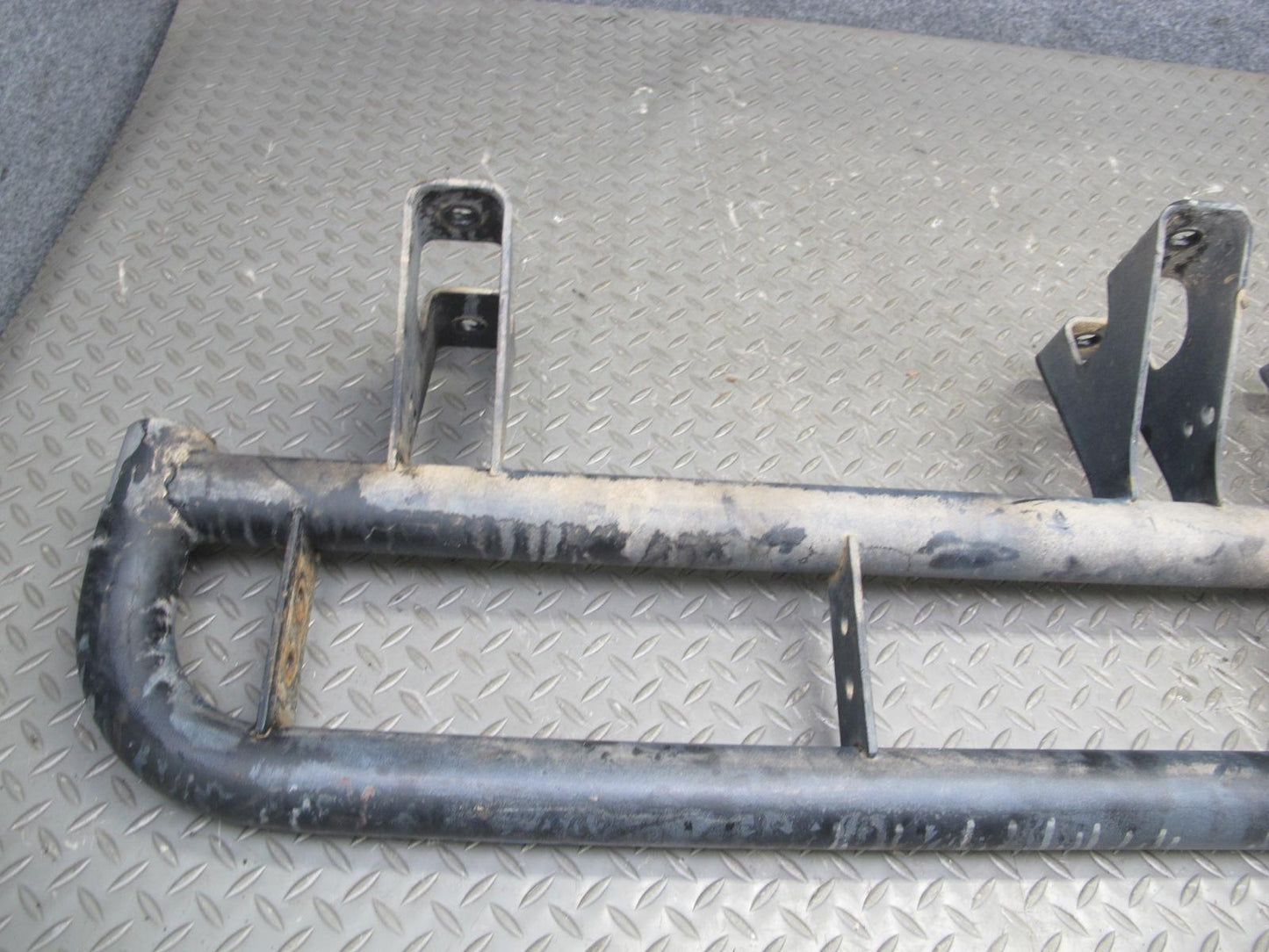 2003-2009 Hummer H2 Front Right Side Running Board Rocker Guard Shield