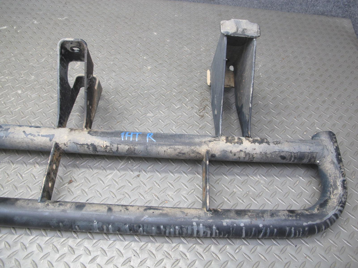 2003-2009 Hummer H2 Front Right Side Running Board Rocker Guard Shield