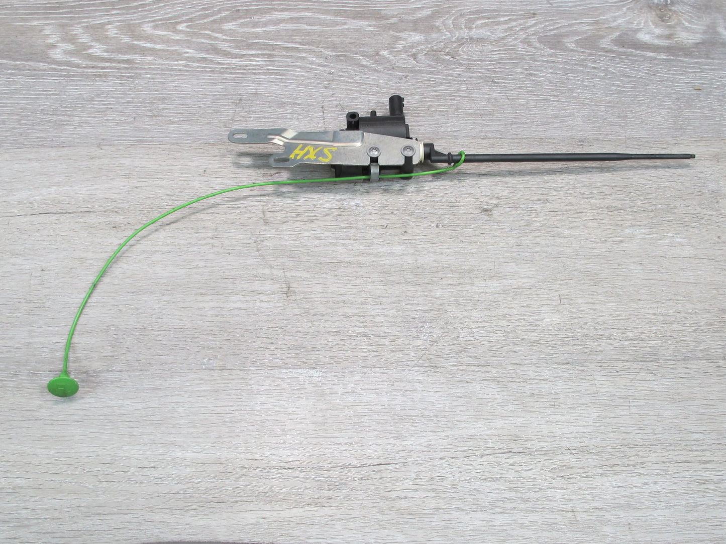 2008-2014 BMW E71 E72 X6 Fuel Filler Door Flap Door Lid Actuator Motor 7190533