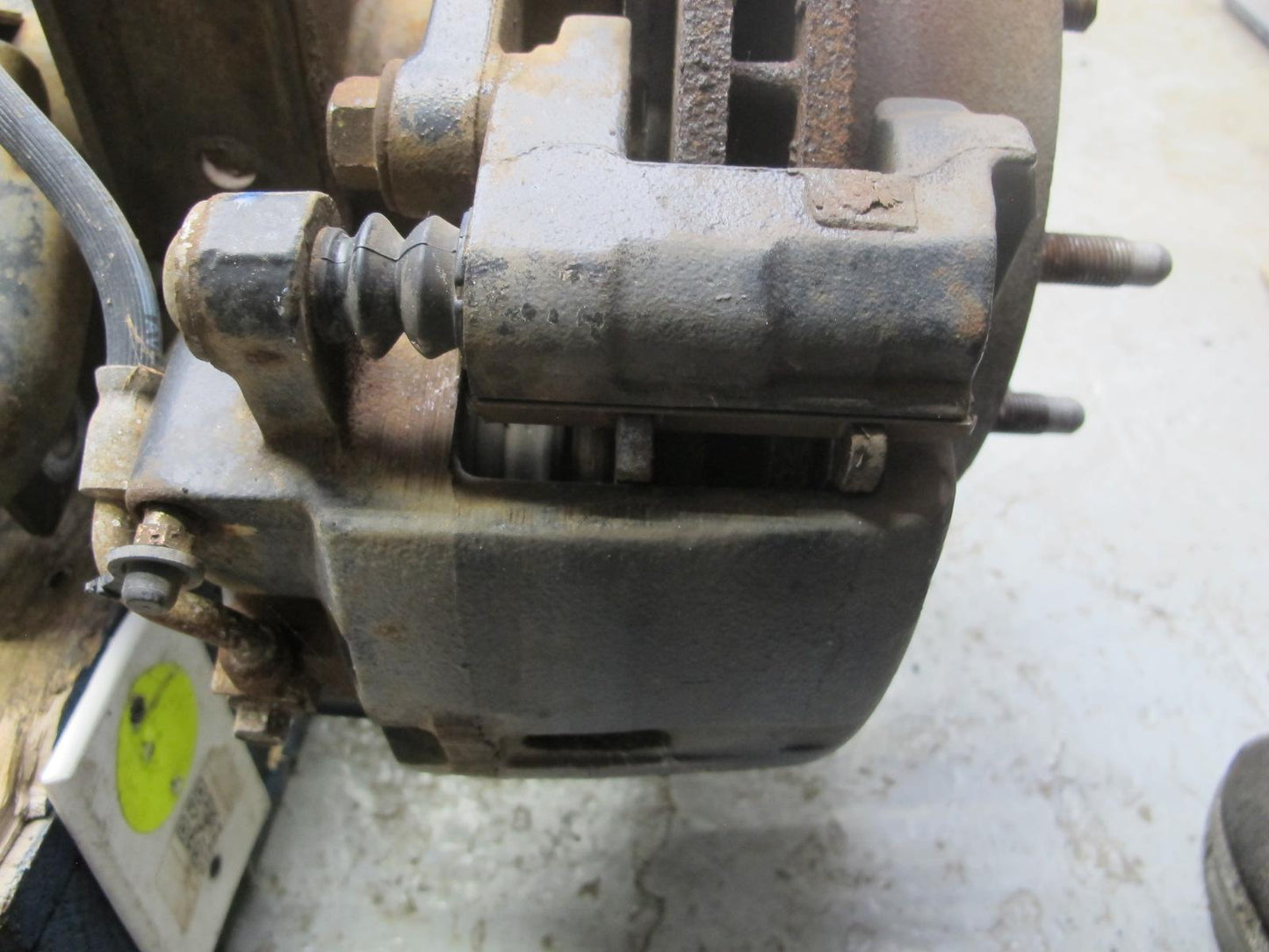 2003-2005 Hummer H2 AWD 6.0 Rear Axle Differential W/ Caliper & Axle Shafts 4.10