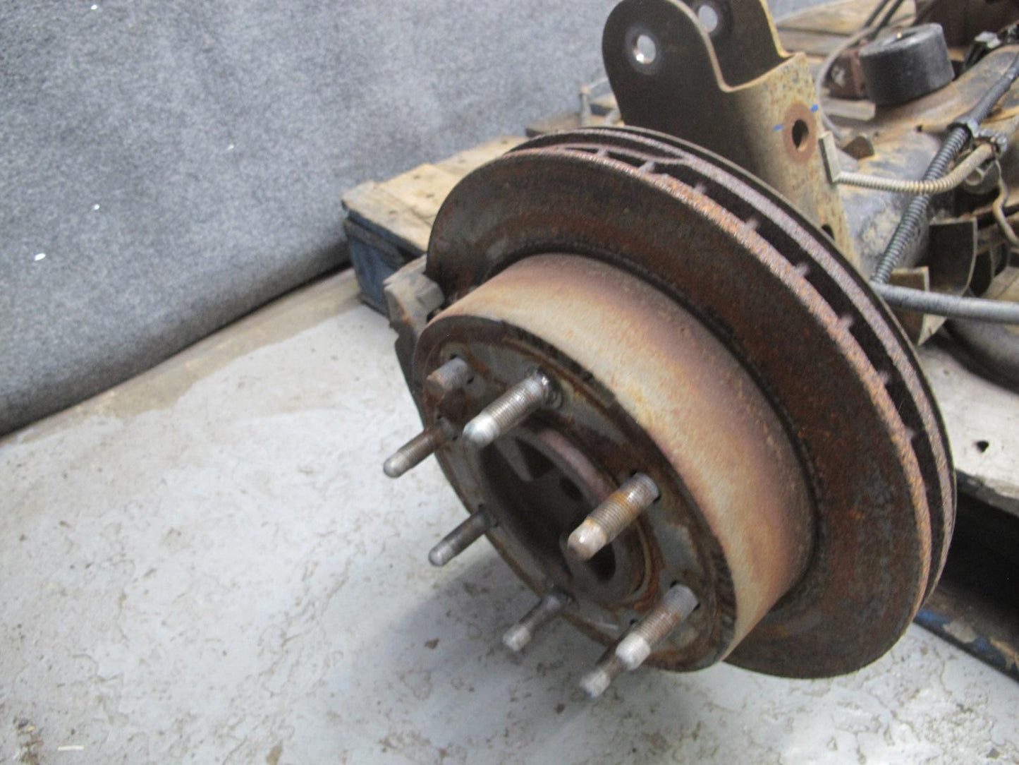 2003-2005 Hummer H2 AWD 6.0 Rear Axle Differential W/ Caliper & Axle Shafts 4.10