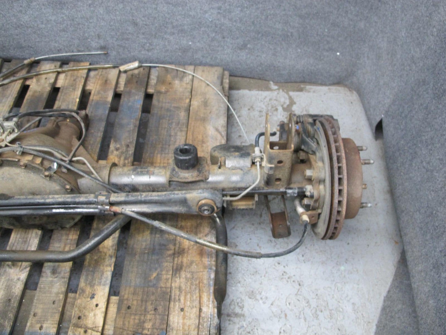 2003-2005 Hummer H2 AWD 6.0 Rear Axle Differential W/ Caliper & Axle Shafts 4.10