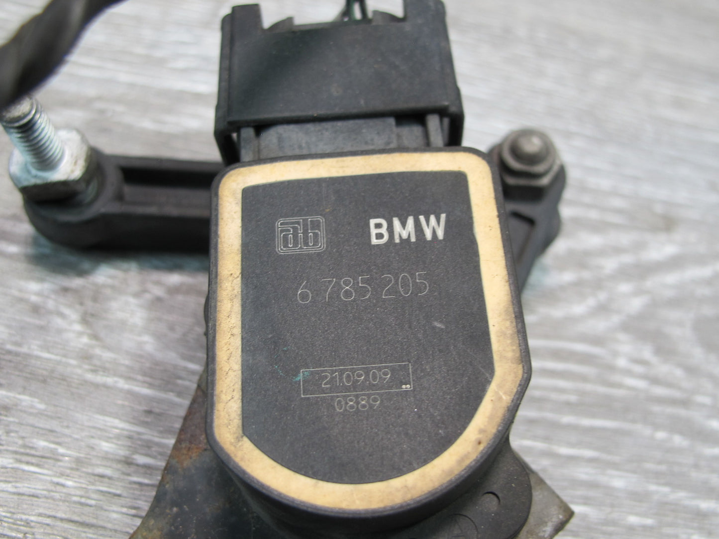 2008-2014 BMW E71 E72 X6 Front Headlight Suspension Height Level Sensor 6785205