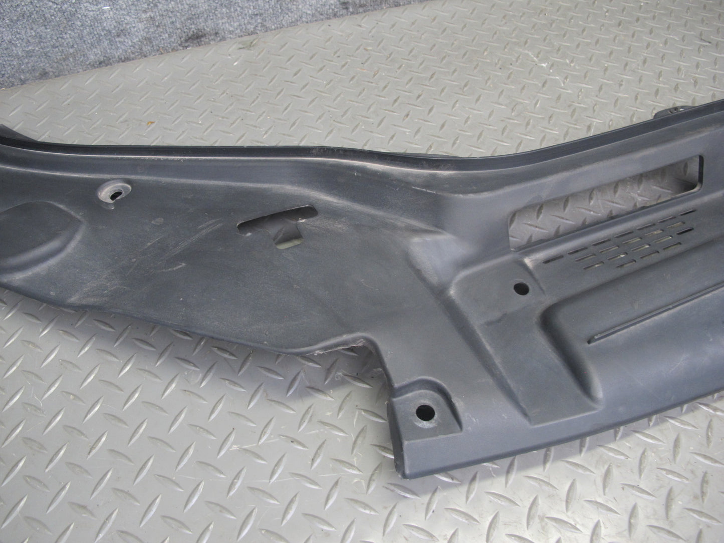 2017-2020 Maserati Levante M161 Radiator Engine Bay Upper Trim Panel Set of 4