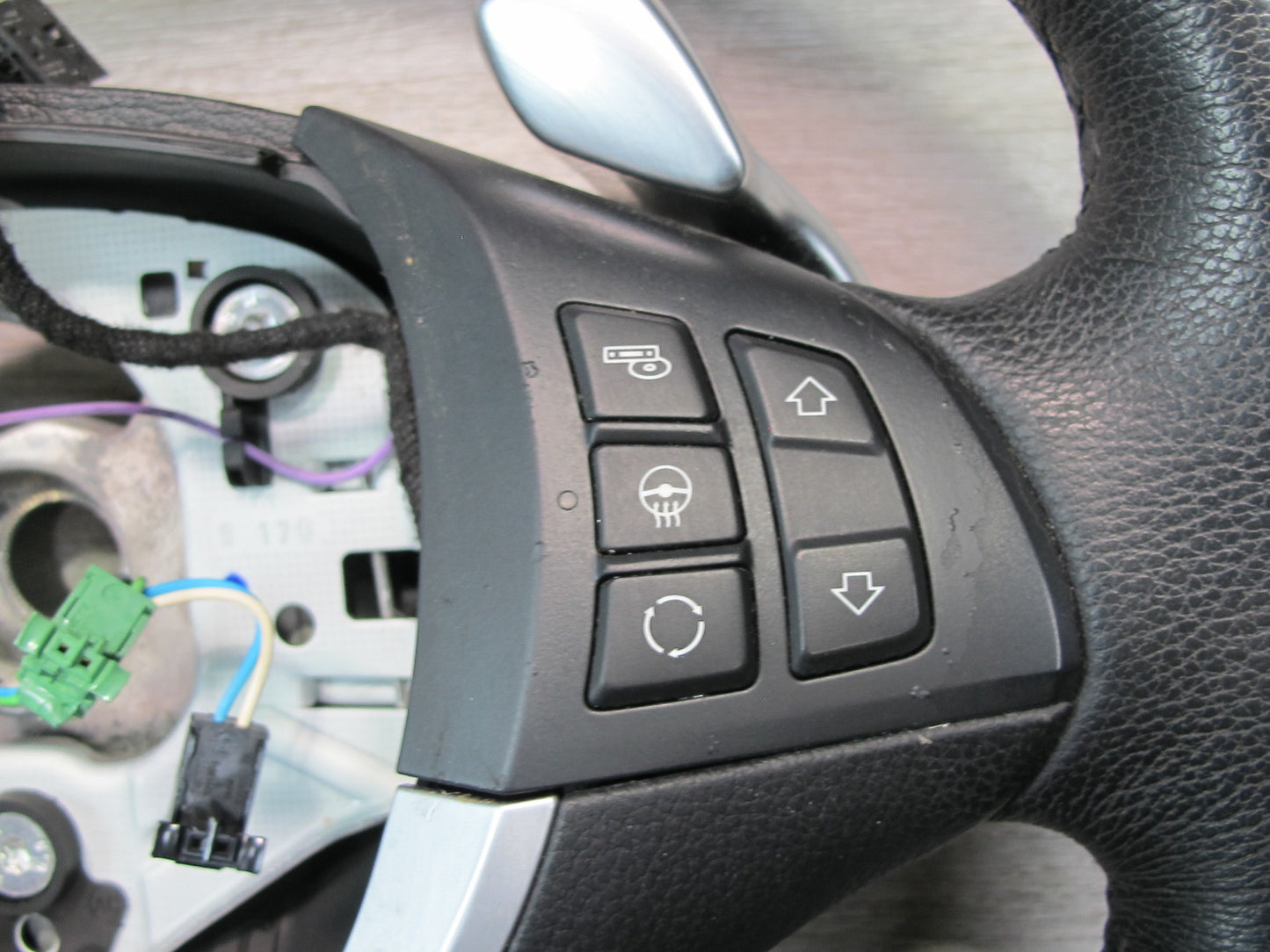 2010-2014 BMW E71 E72 X6 Sport Heated Leather Steering w Controls & Paddles