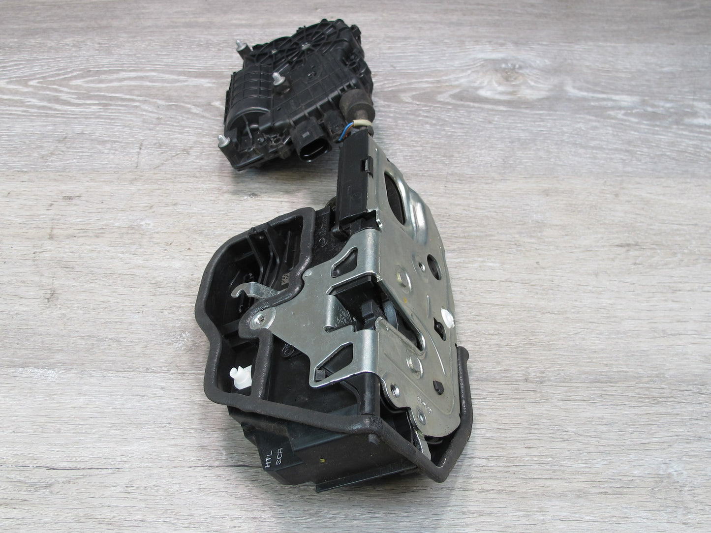 2008-2014 BMW E71 E72 X6 Rear Left Door Lock Latch Actuator w Soft Close