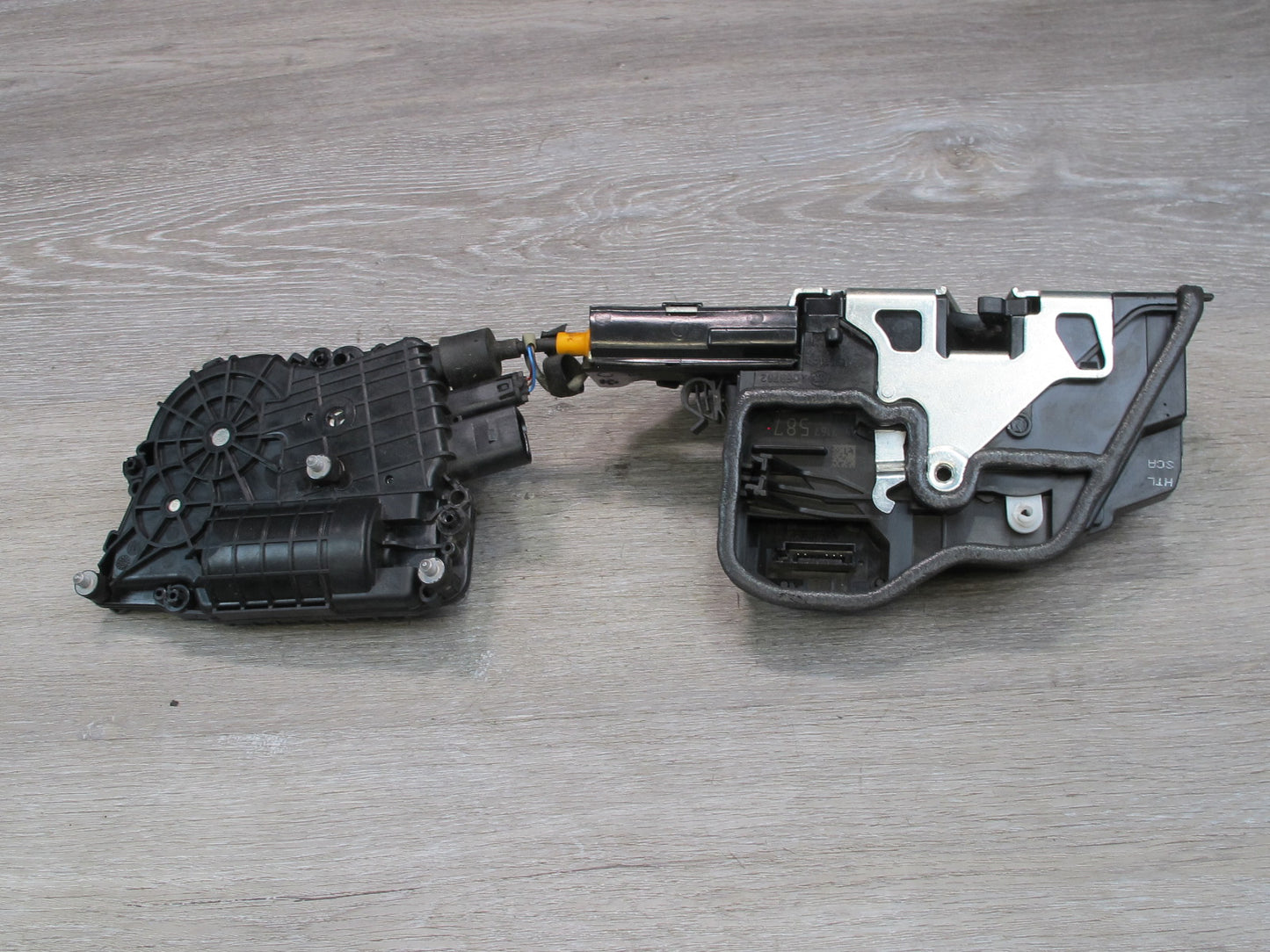2008-2014 BMW E71 E72 X6 Rear Left Door Lock Latch Actuator w Soft Close