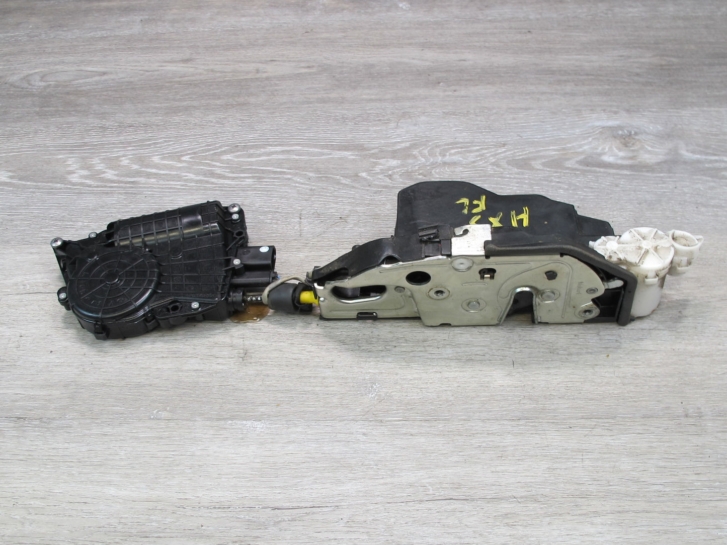 2008-2014 BMW E71 E72 X6 Front Left Door Lock Latch Actuator w Soft Close