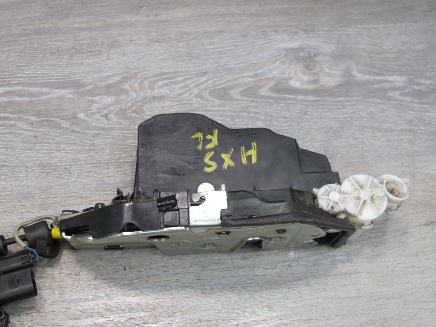 2008-2014 BMW E71 E72 X6 Front Left Door Lock Latch Actuator w Soft Close