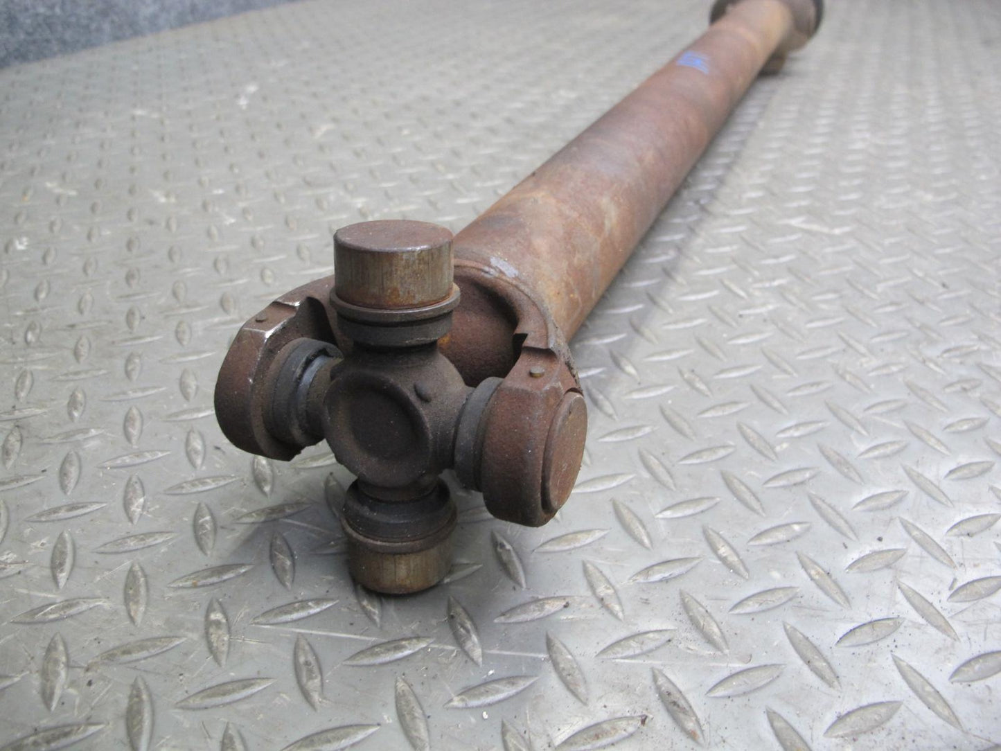 2003-2009 Hummer H2 AWD Front Driveshaft Drive Shaft Propeller 15066916