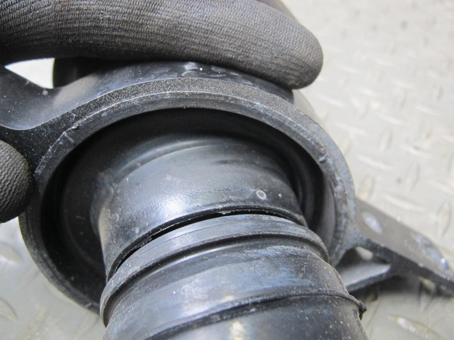 2017-2020 Maserati Levante M161 AWD 3.0L Rear Drive Shaft Driveshaft