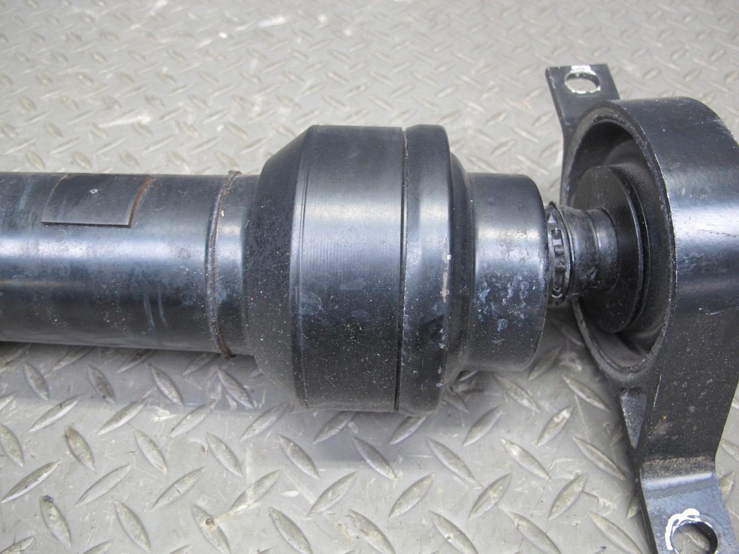 2017-2020 Maserati Levante M161 AWD 3.0L Rear Drive Shaft Driveshaft