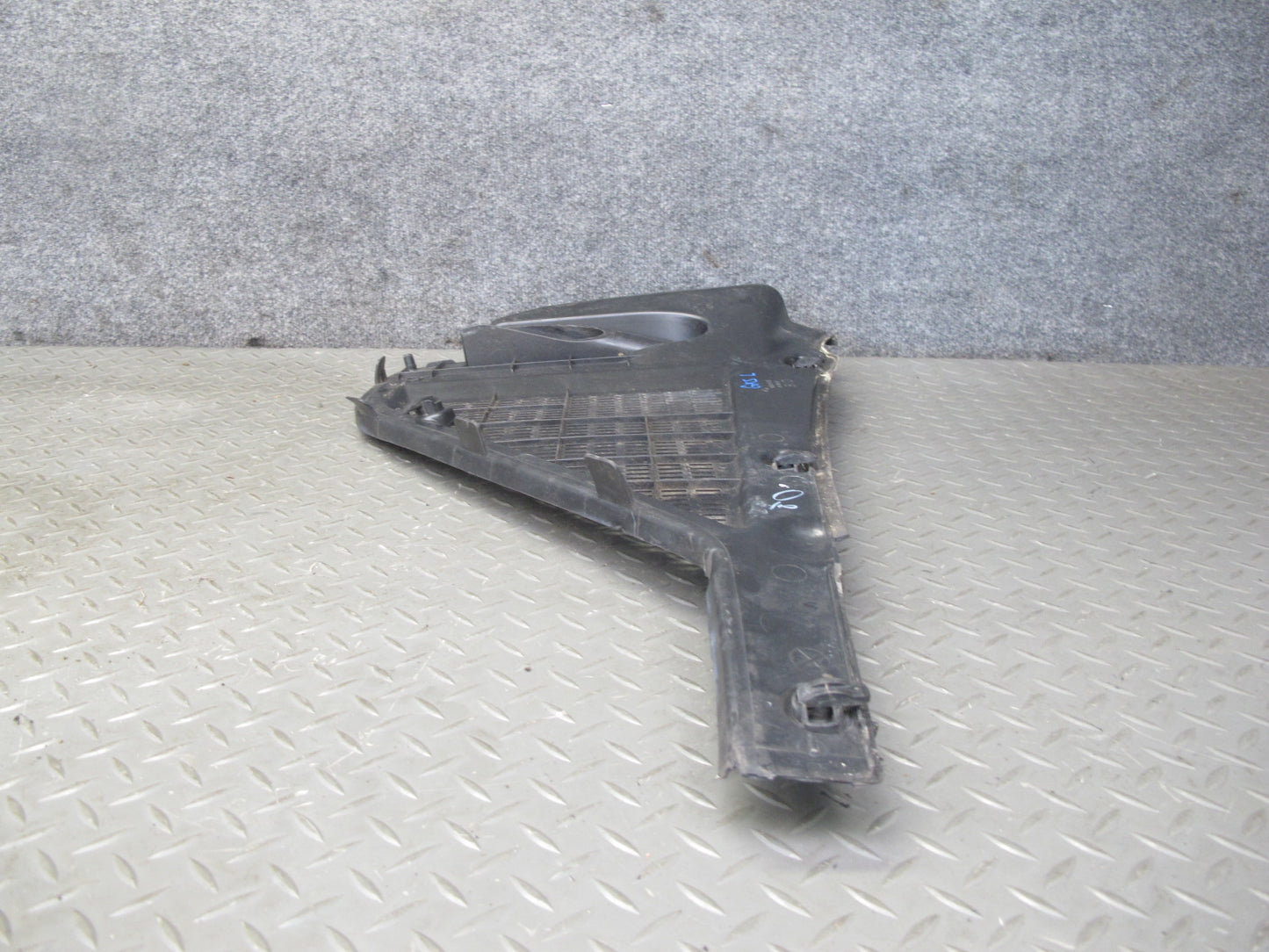 08-14 BMW E71 E72 X6 Front Windshield Left & Right Vent Cowl Grille Cover Set