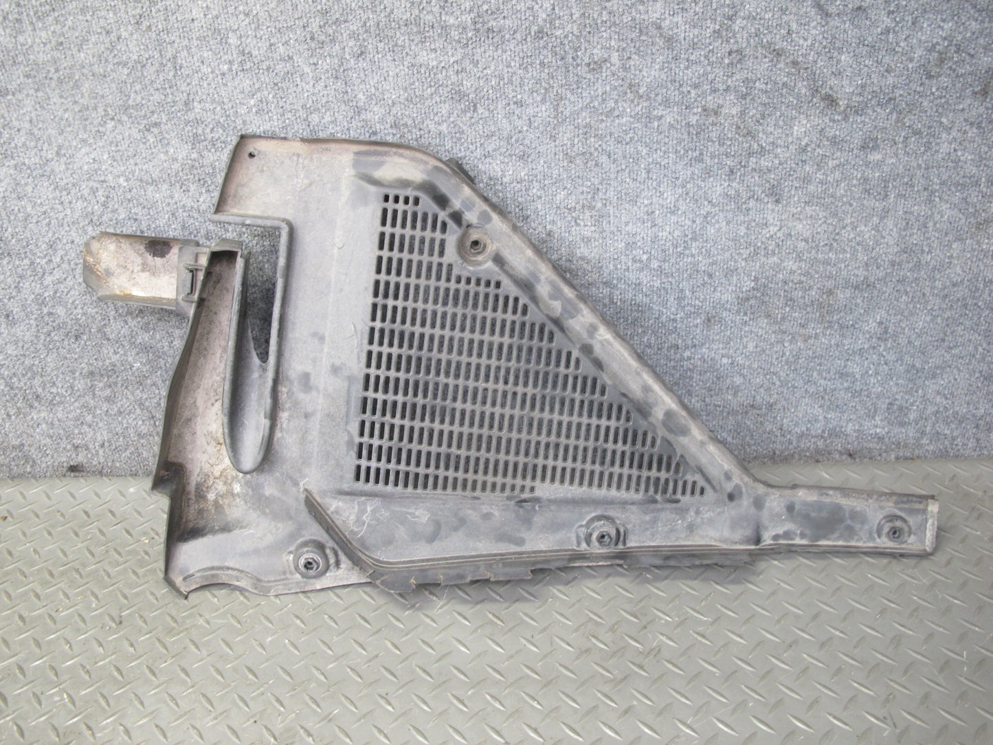 08-14 BMW E71 E72 X6 Front Windshield Left & Right Vent Cowl Grille Cover Set