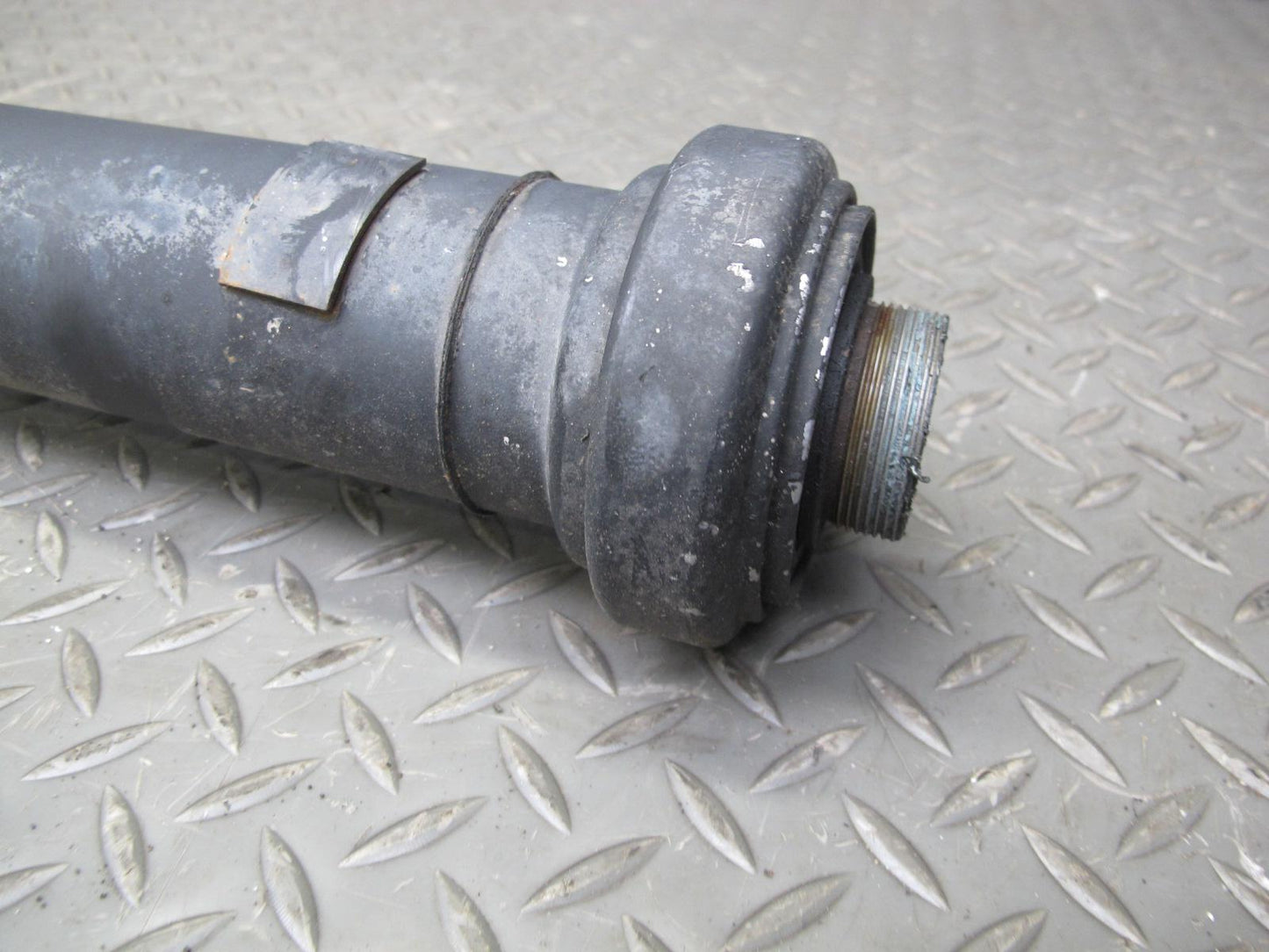 2008-2014 BMW E71 E72 X6 4.4L AWD Rear Drive Shaft Driveshaft