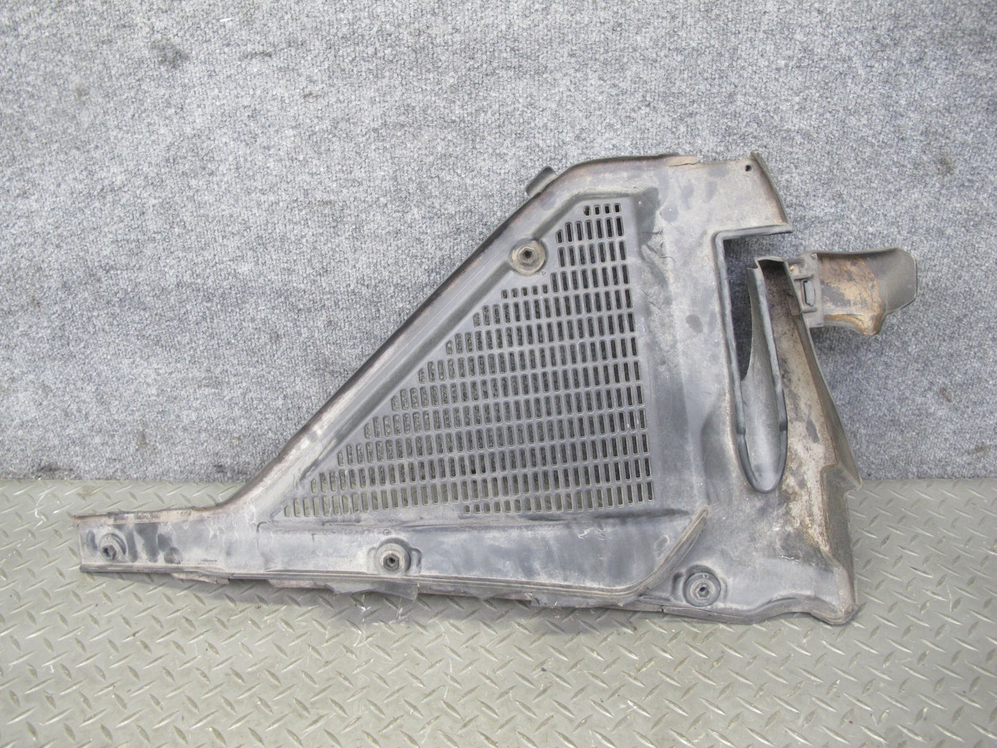 08-14 BMW E71 E72 X6 Front Windshield Left & Right Vent Cowl Grille Cover Set