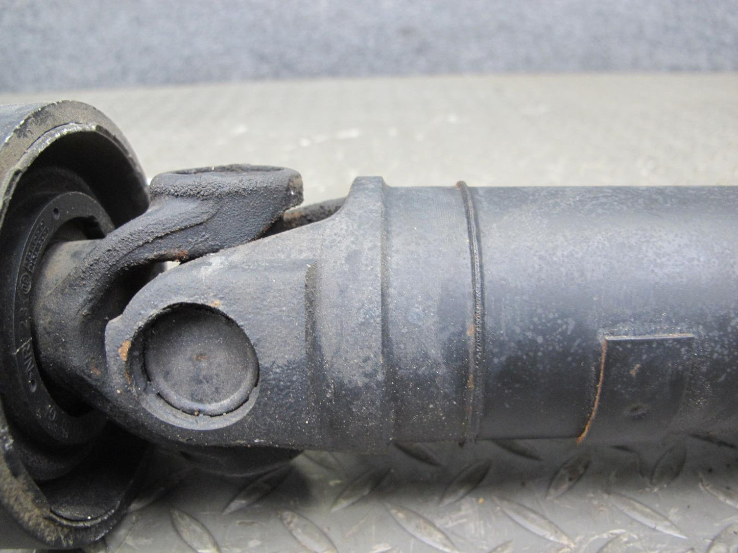 2008-2014 BMW E71 E72 X6 4.4L AWD Rear Drive Shaft Driveshaft