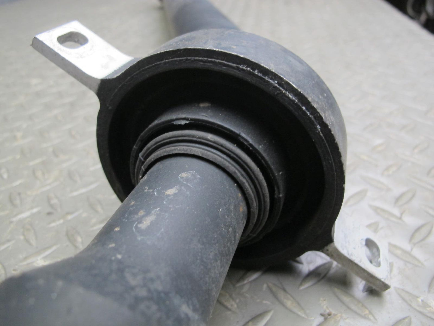 2008-2014 BMW E71 E72 X6 4.4L AWD Rear Drive Shaft Driveshaft