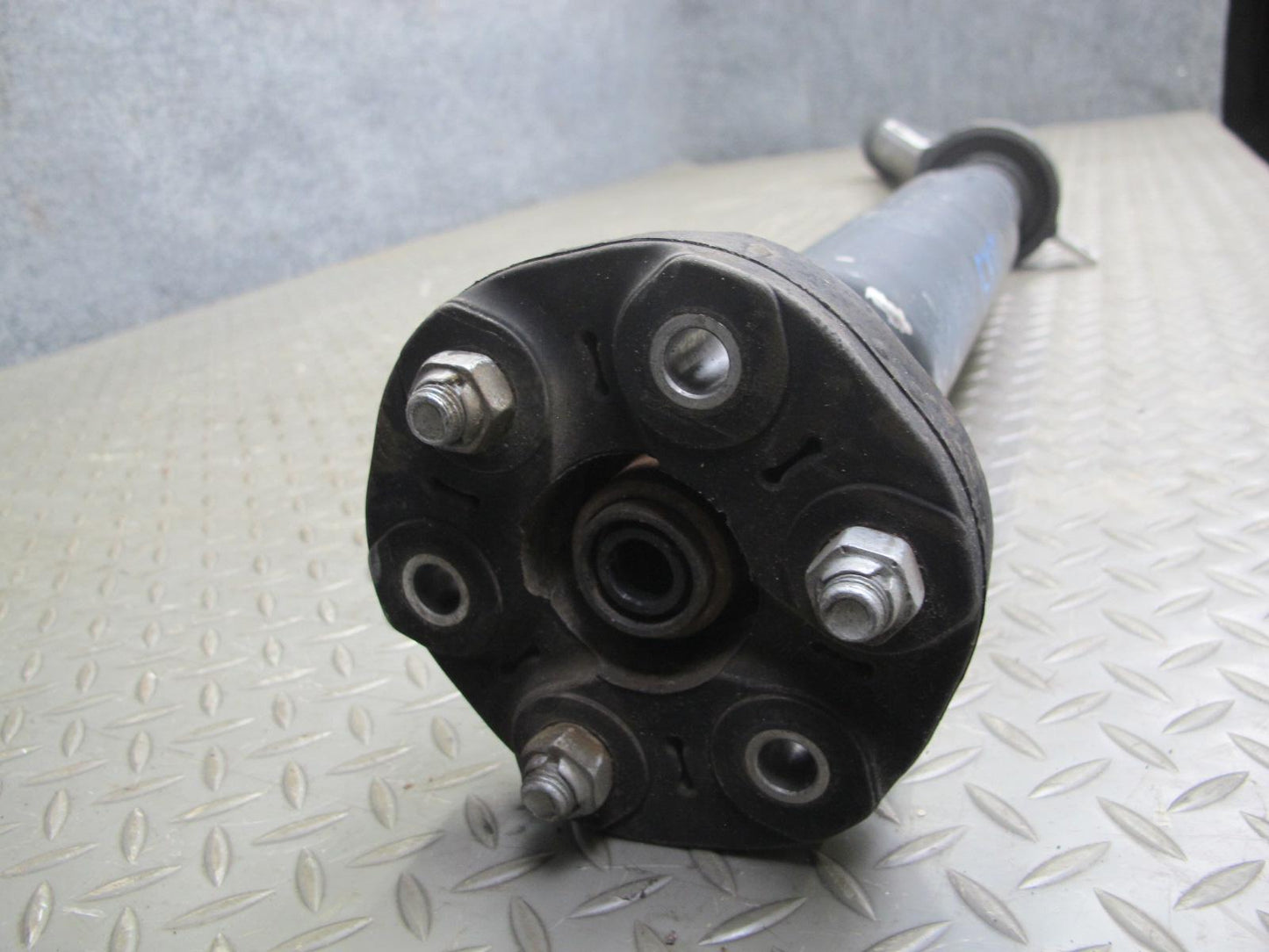 2008-2014 BMW E71 E72 X6 4.4L AWD Rear Drive Shaft Driveshaft
