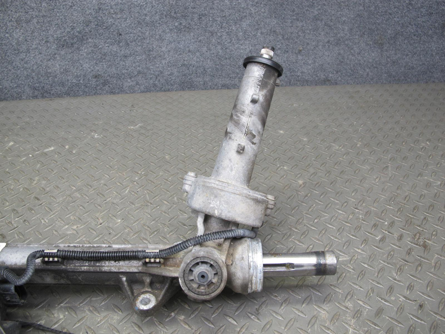 2010-2011 BMW X6 E72 Hybrid Electric Power Steering Gear Rack & Pinion