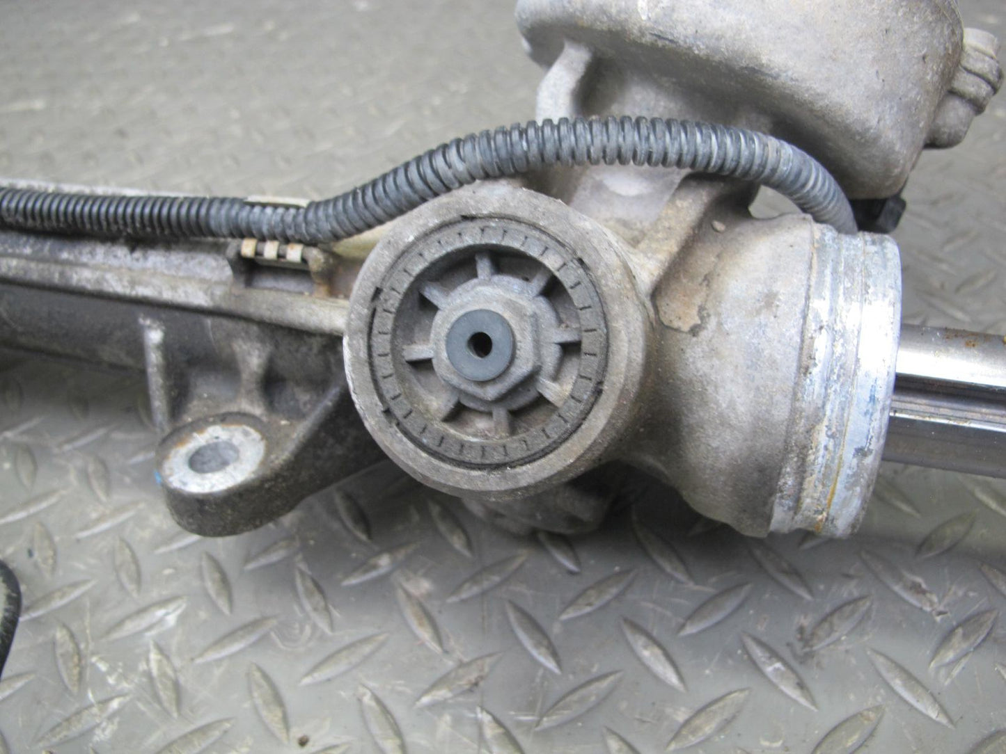 2010-2011 BMW X6 E72 Hybrid Electric Power Steering Gear Rack & Pinion