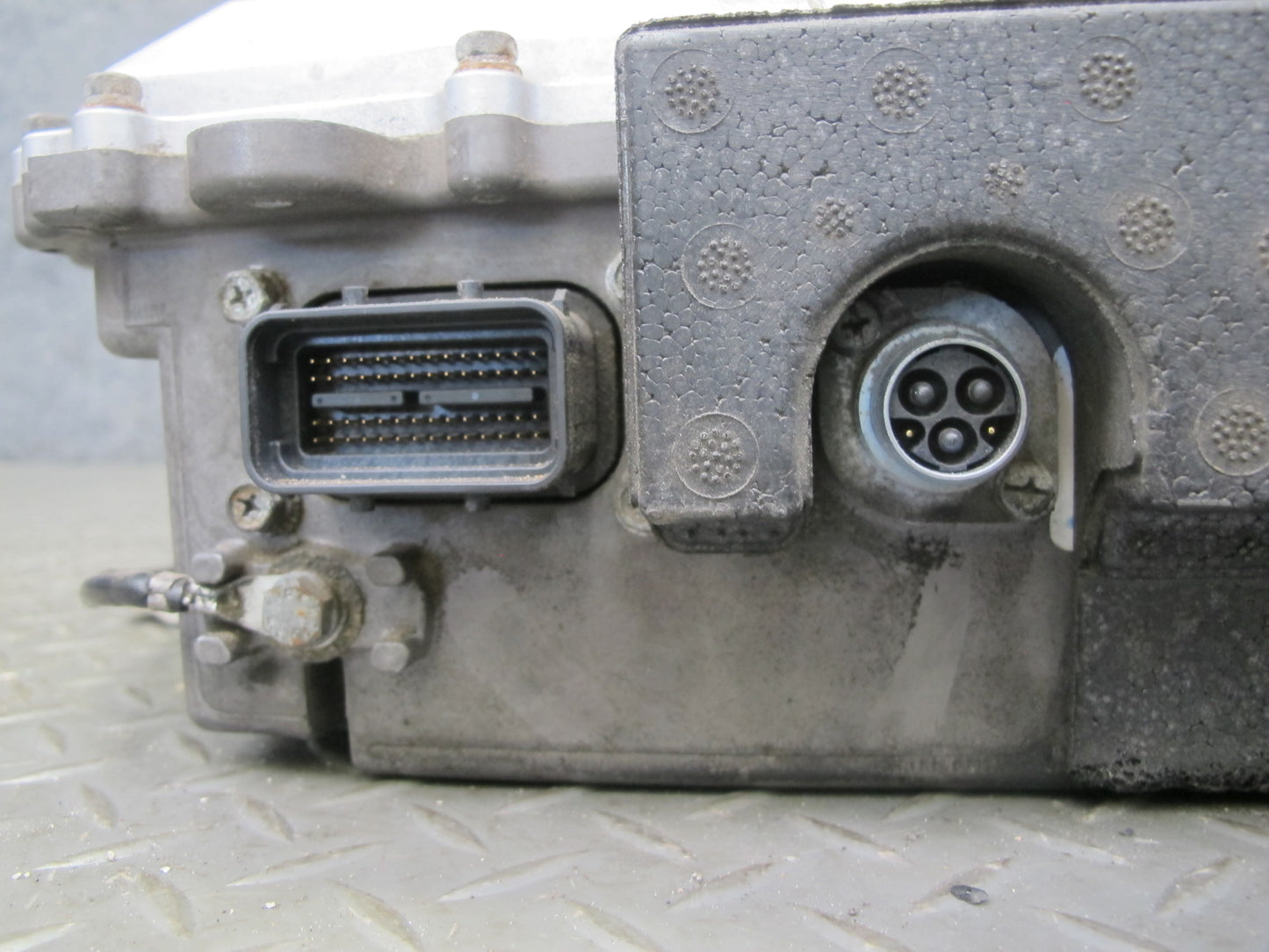 2010-2011 BMW E72 X6 Active Hybrid Power Electronics Box Control Module
