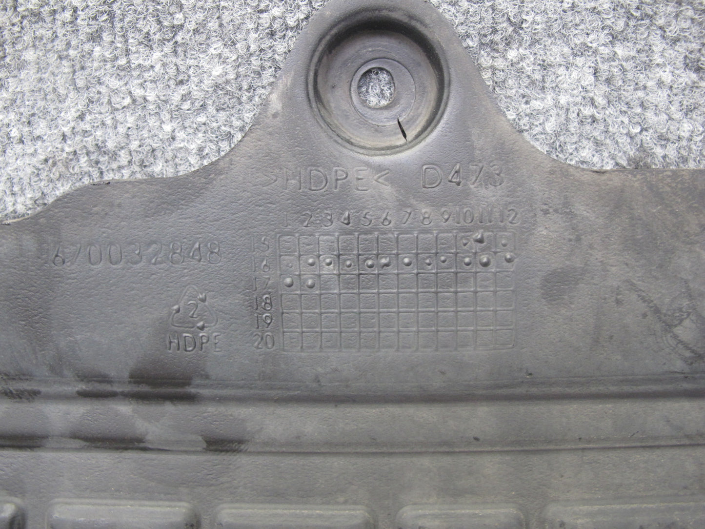 2017-2020 Maserati Levante M161 Under Engine Splash Shield Guard 670032848