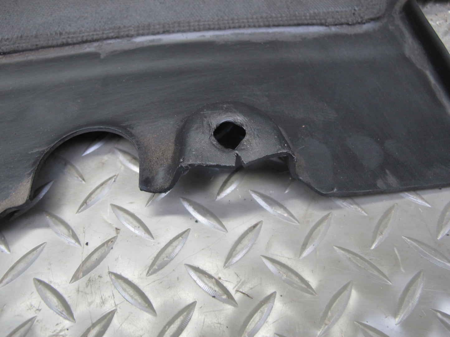2017-2020 Maserati Levante M161 Under Engine Splash Shield Guard 670032848