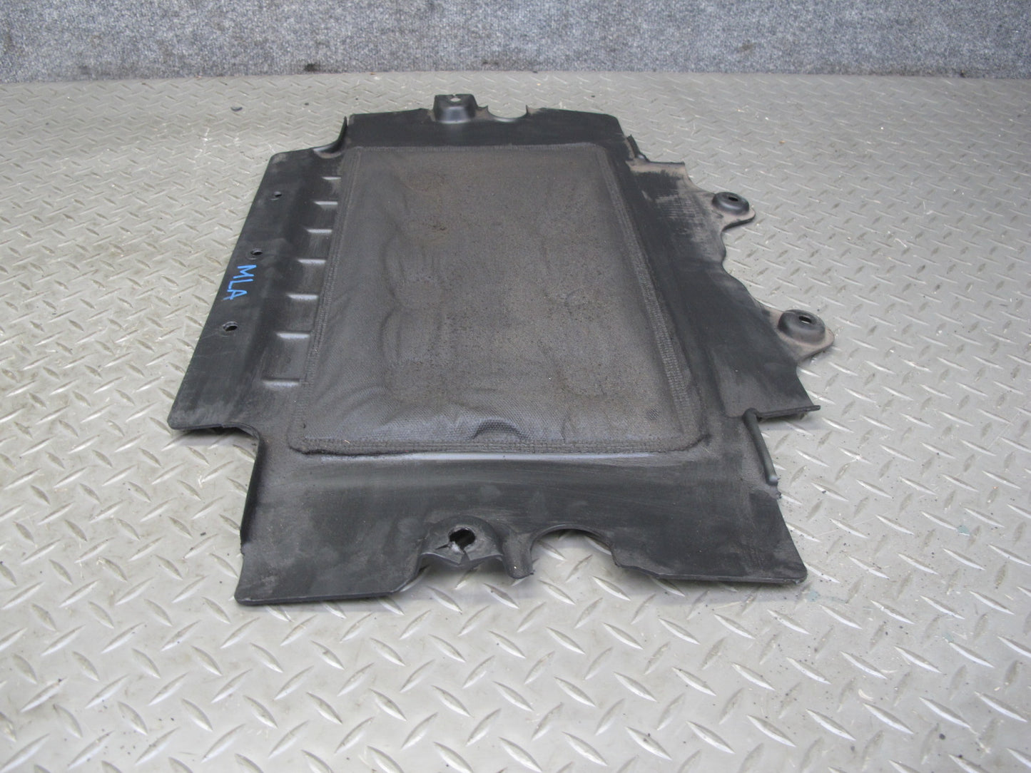 2017-2020 Maserati Levante M161 Under Engine Splash Shield Guard 670032848