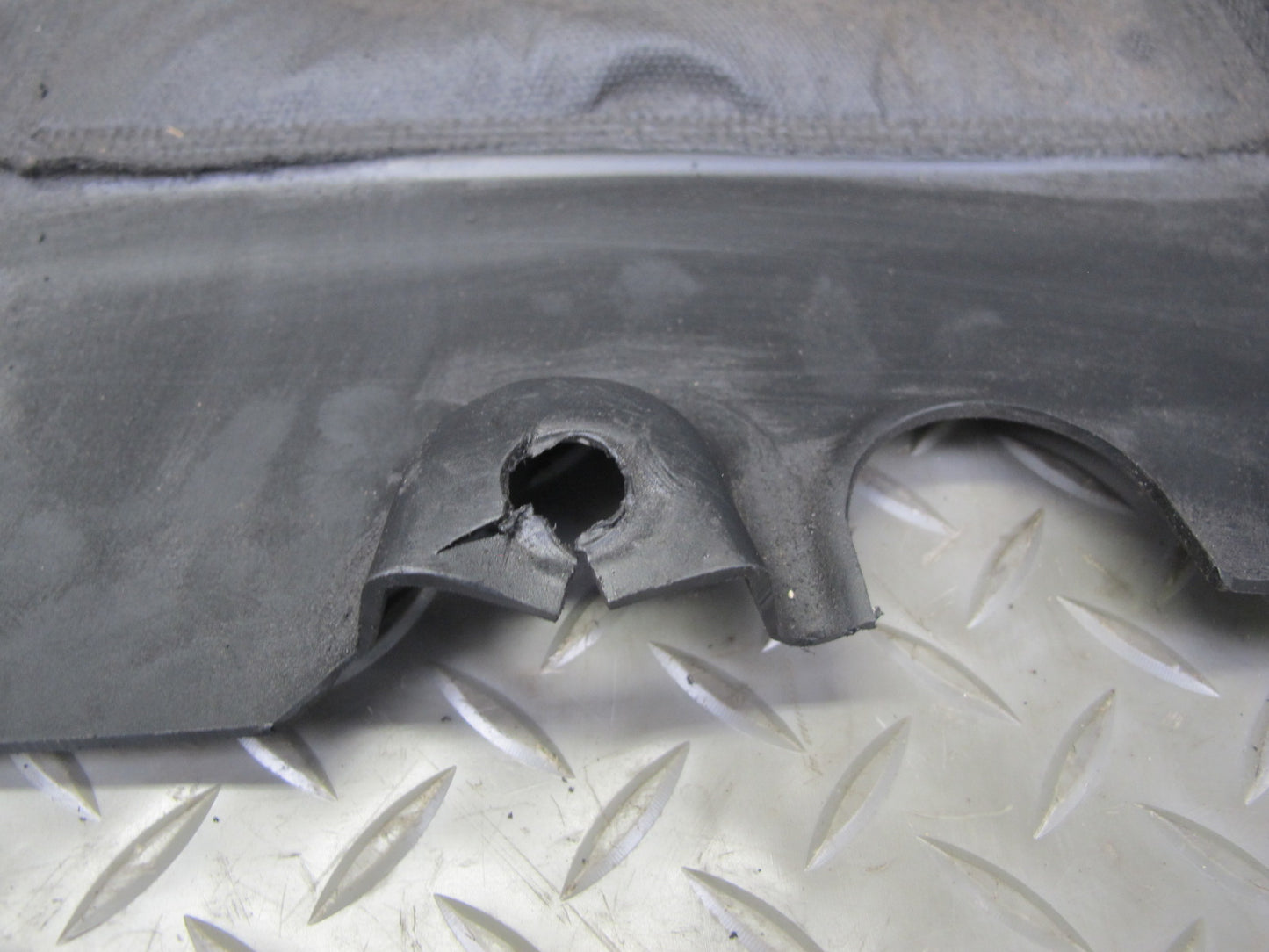 2017-2020 Maserati Levante M161 Under Engine Splash Shield Guard 670032848