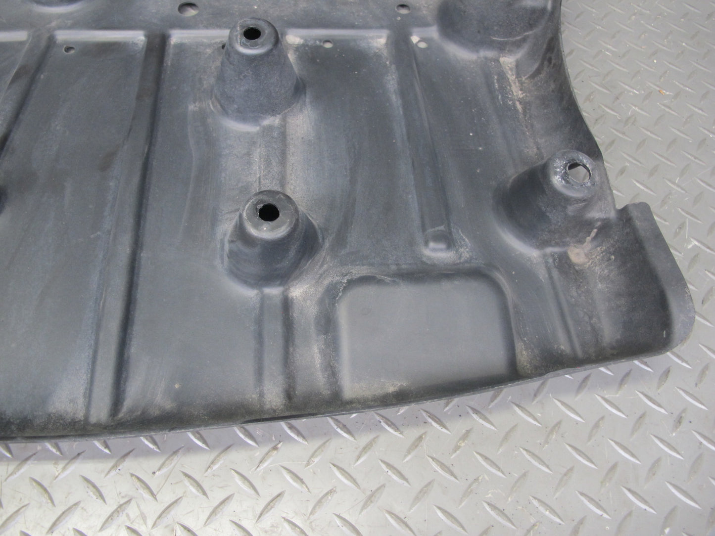 2017-2020 Maserati Levante M161 3.0L Rear Under Body Splash Shield Guard Cover