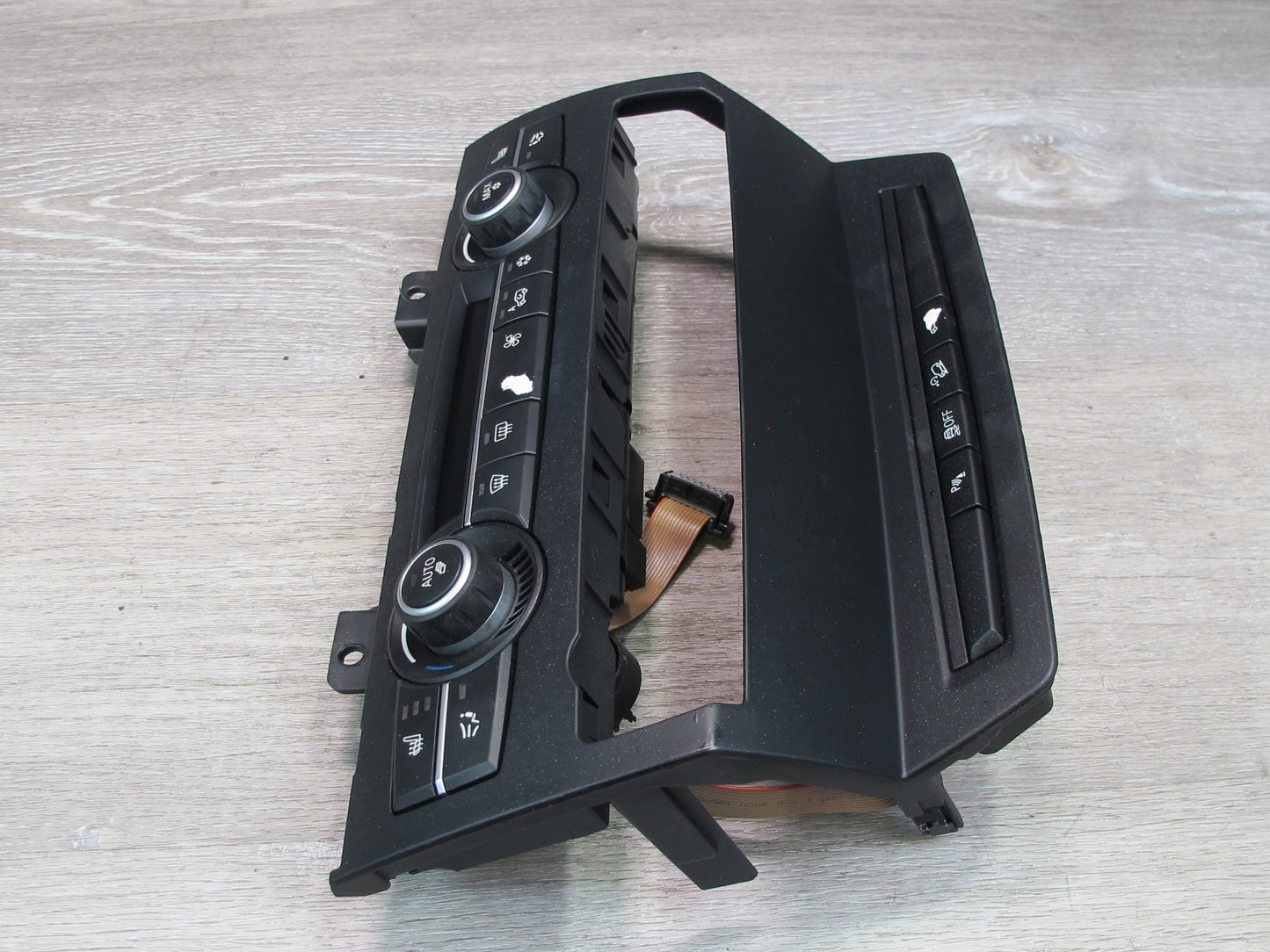 2008-2014 BMW E71 E72 X6 Front A/C Heater Climate Control PDC Switch Panel