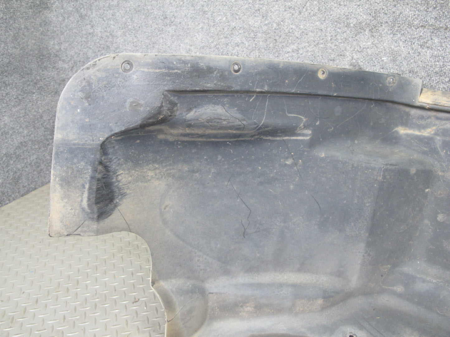 2003-2009 Hummer H2 Front Right Side Wheel Fender Liner Splash Guard Shield