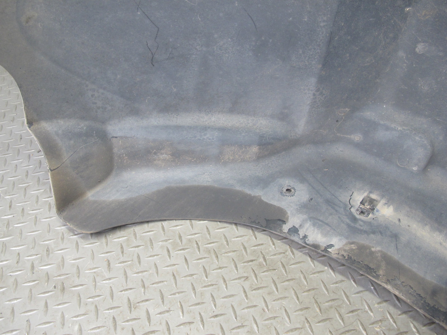 2003-2009 Hummer H2 Front Right Side Wheel Fender Liner Splash Guard Shield