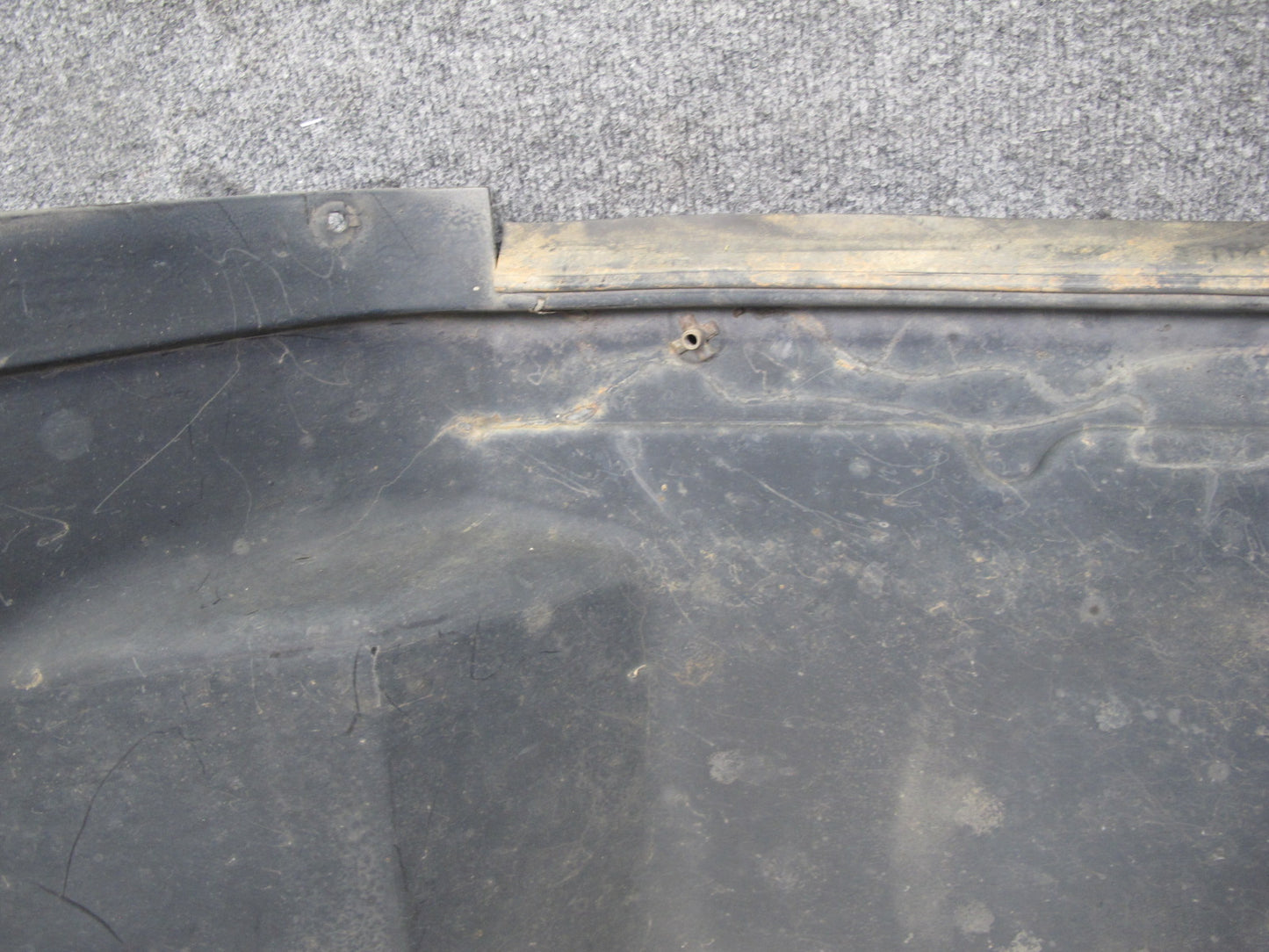 2003-2009 Hummer H2 Front Right Side Wheel Fender Liner Splash Guard Shield