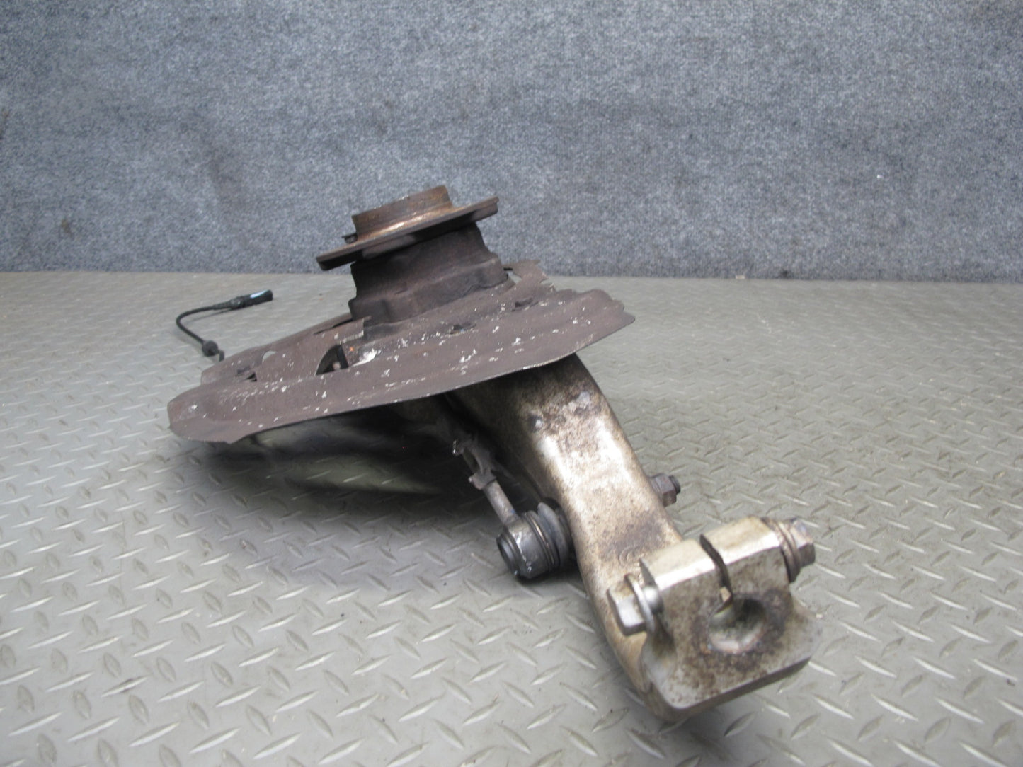 2008-2014 BMW E71 E72 X6 AWD Front Right Spindle Knuckle Wheel Hub Bearing