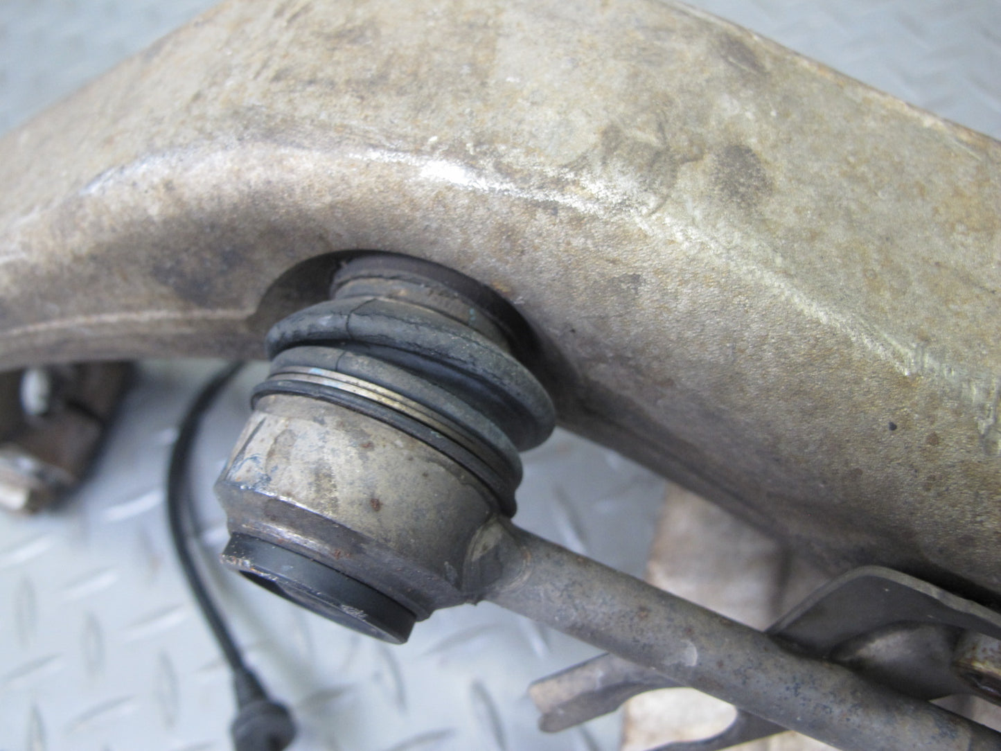 2008-2014 BMW E71 E72 X6 AWD Front Right Spindle Knuckle Wheel Hub Bearing