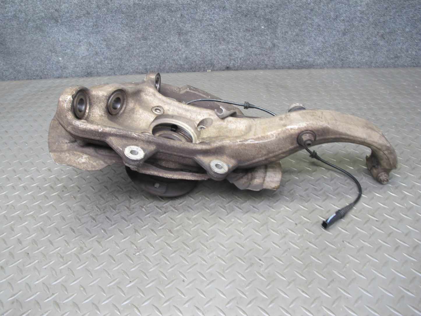 2008-2014 BMW E71 E72 X6 AWD Front Right Spindle Knuckle Wheel Hub Bearing