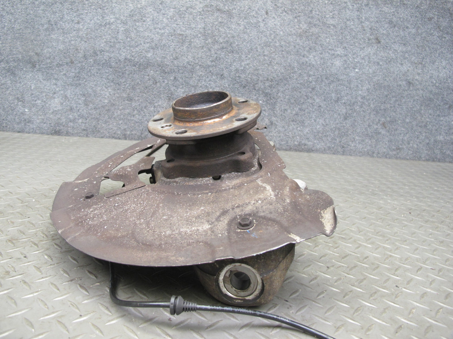 2008-2014 BMW E71 E72 X6 AWD Front Left Spindle Knuckle Wheel Hub Bearing