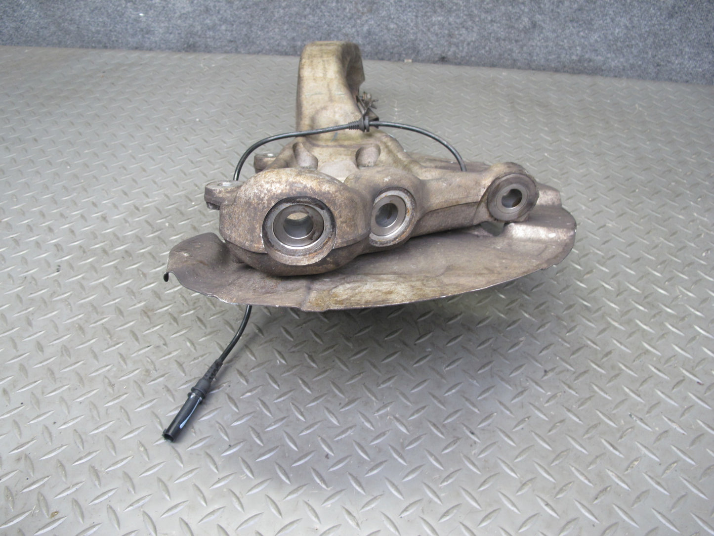 2008-2014 BMW E71 E72 X6 AWD Front Left Spindle Knuckle Wheel Hub Bearing
