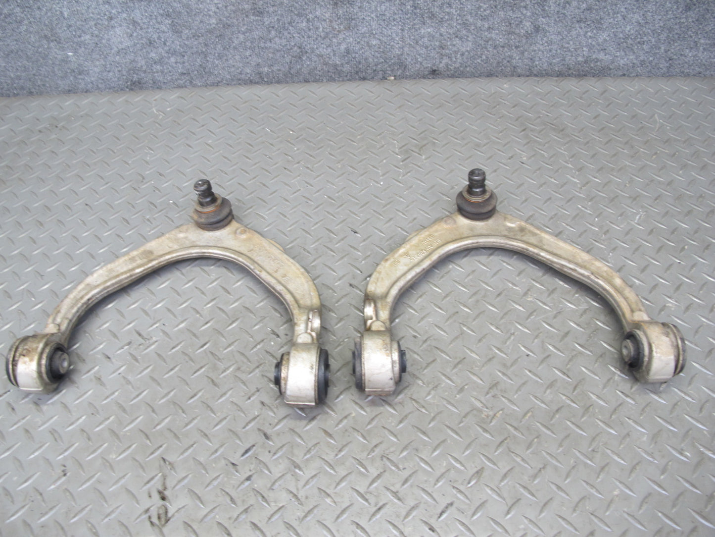 2008-2014 BMW E71 X6 Front Left & Right Upper Control Arm Set of 2