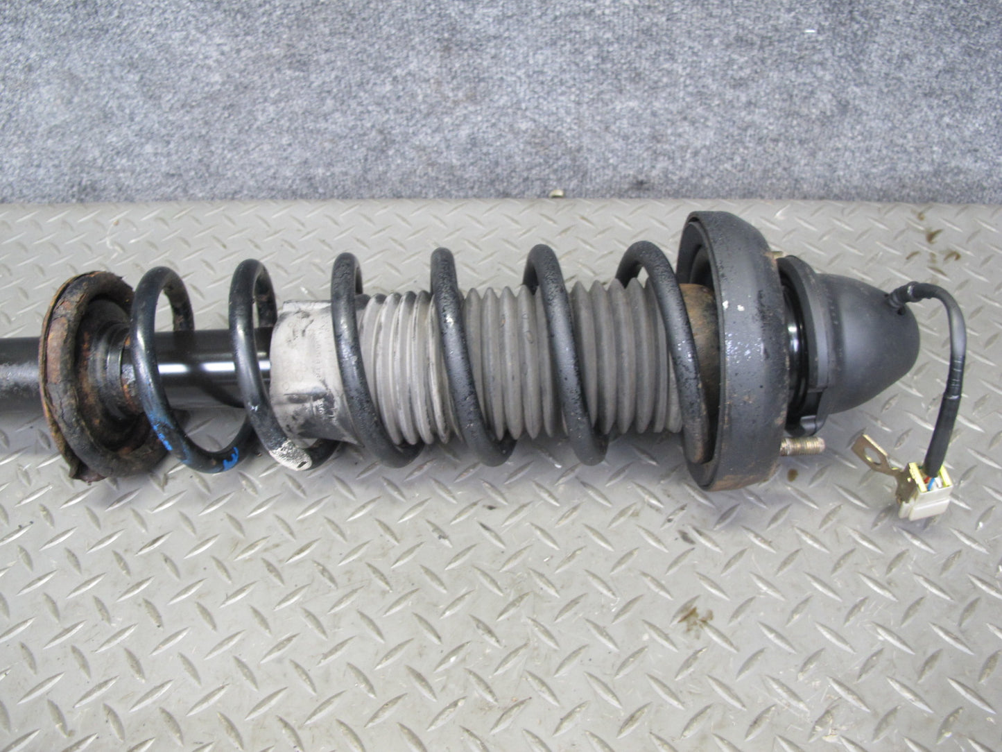 91-96 Mitsubishi 3000GT VR4 AWD Set of 2 Rear Strut Shock Absorber w ESC OEM