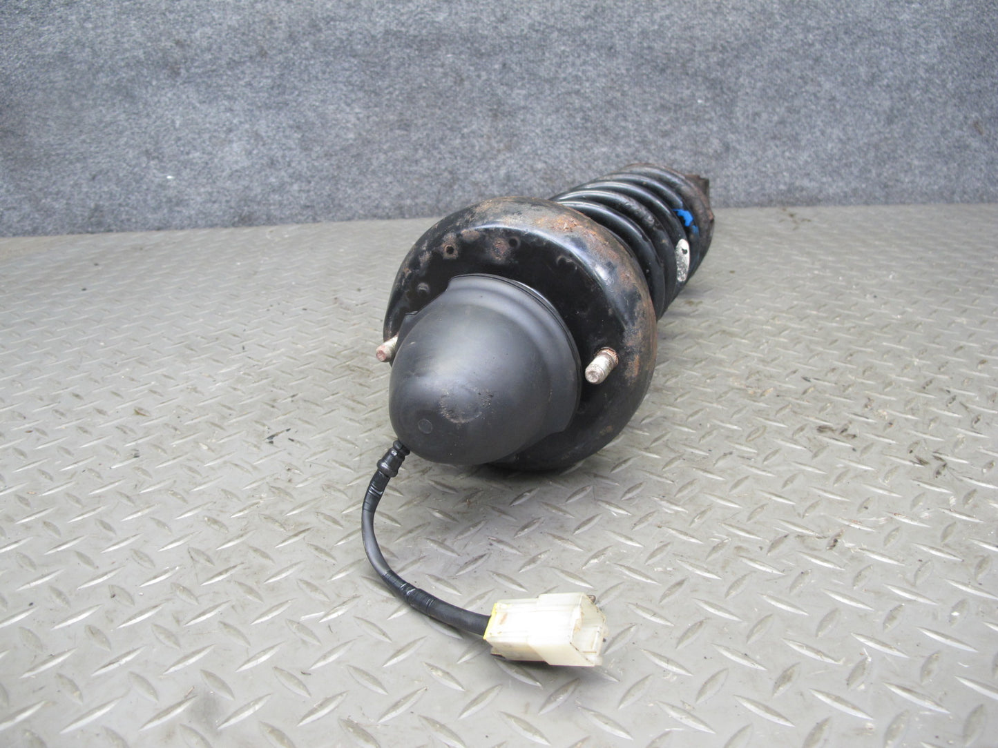 91-96 Mitsubishi 3000GT VR4 AWD Set of 2 Rear Strut Shock Absorber w ESC OEM
