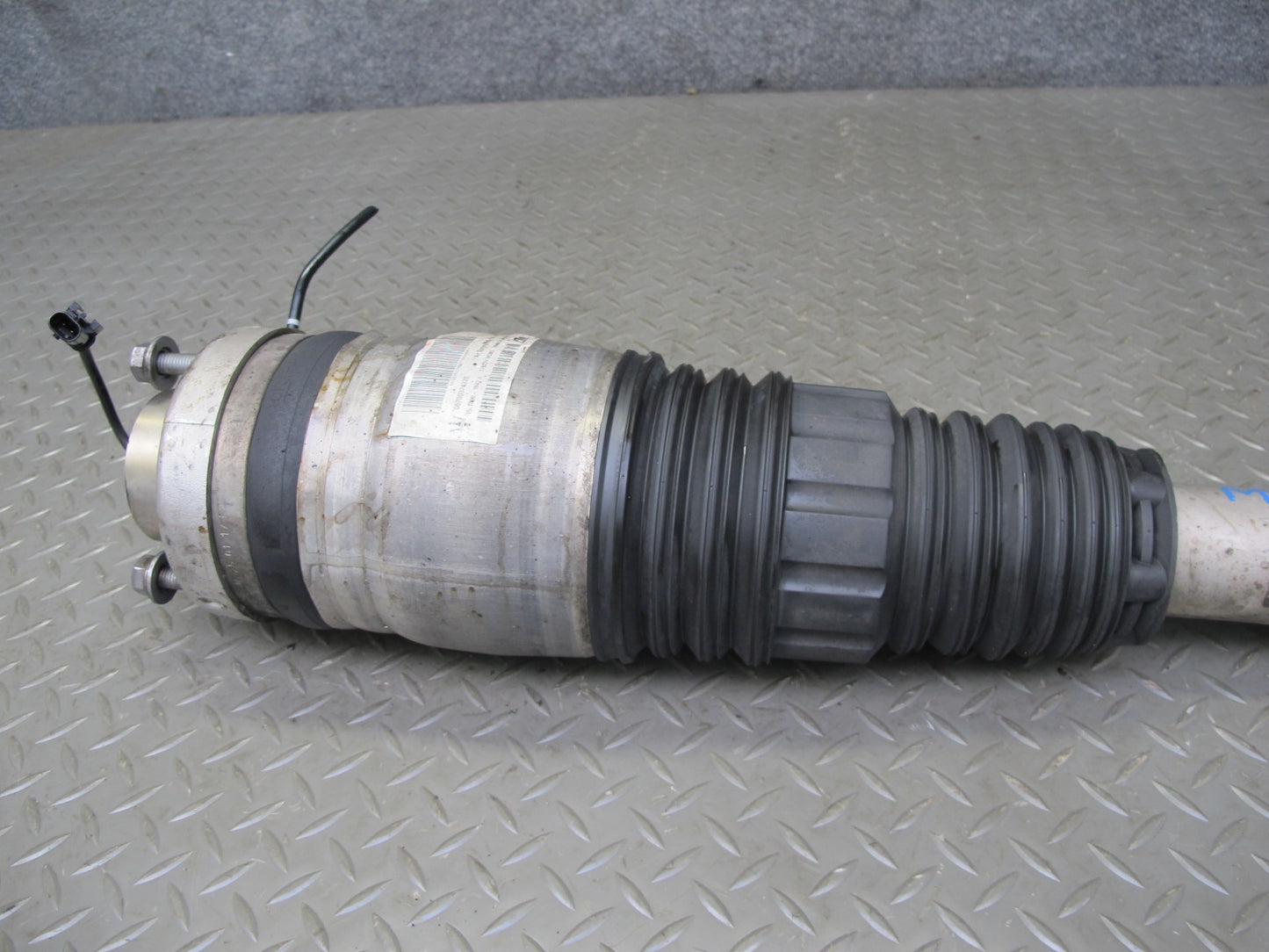 2017-2020 Maserati Levante M161 AWD Front Left Air Strut Shock Absorber 102K