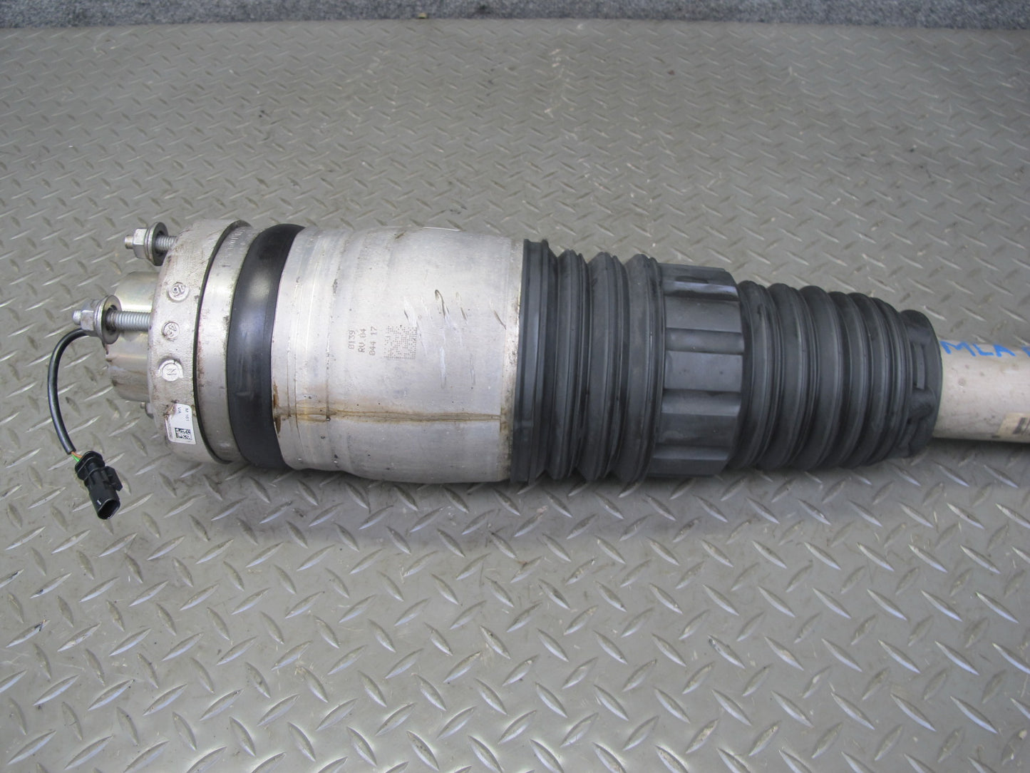 2017-2020 Maserati Levante M161 AWD Front Right Air Strut Shock Absorber