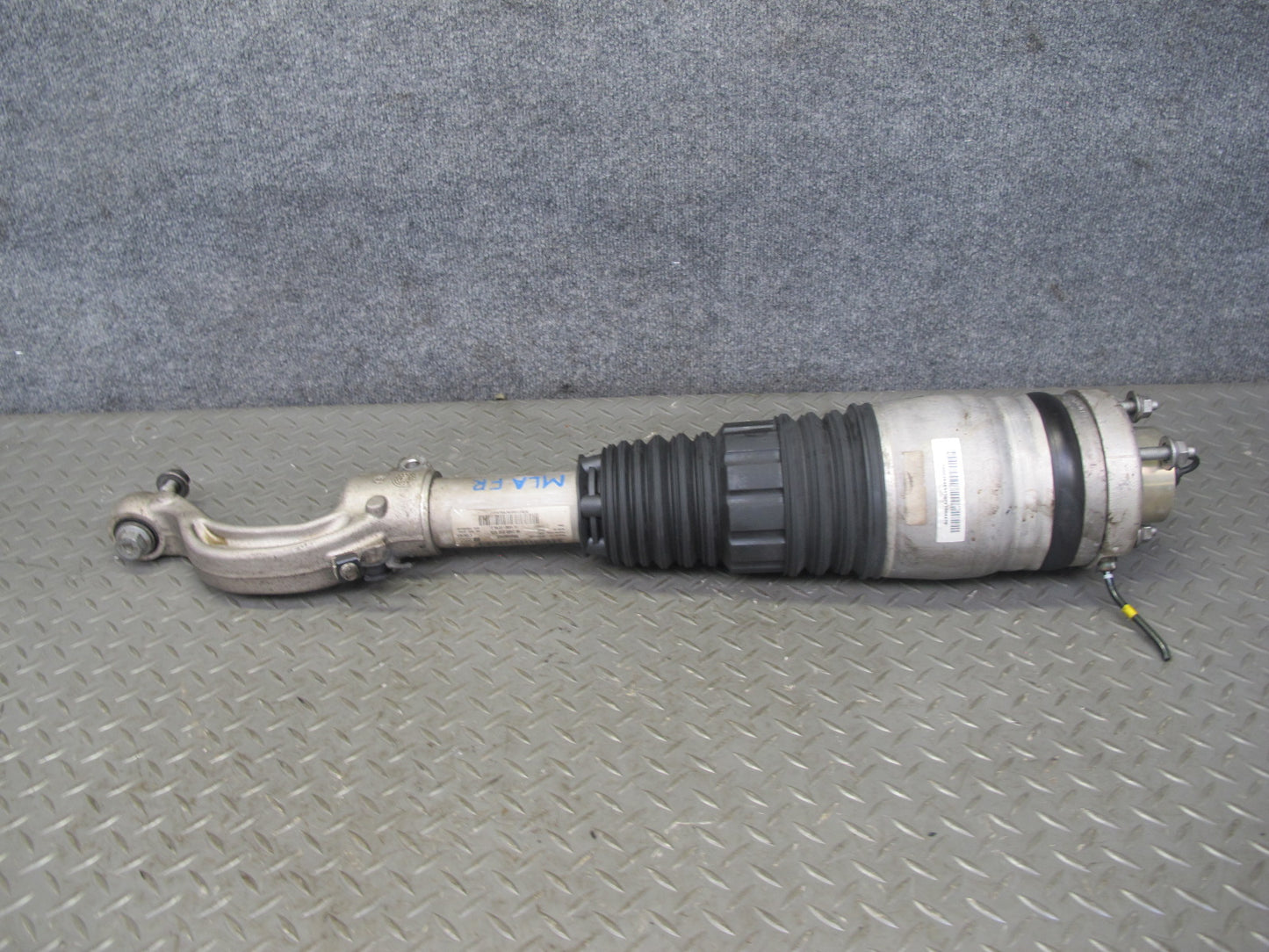 2017-2020 Maserati Levante M161 AWD Front Right Air Strut Shock Absorber